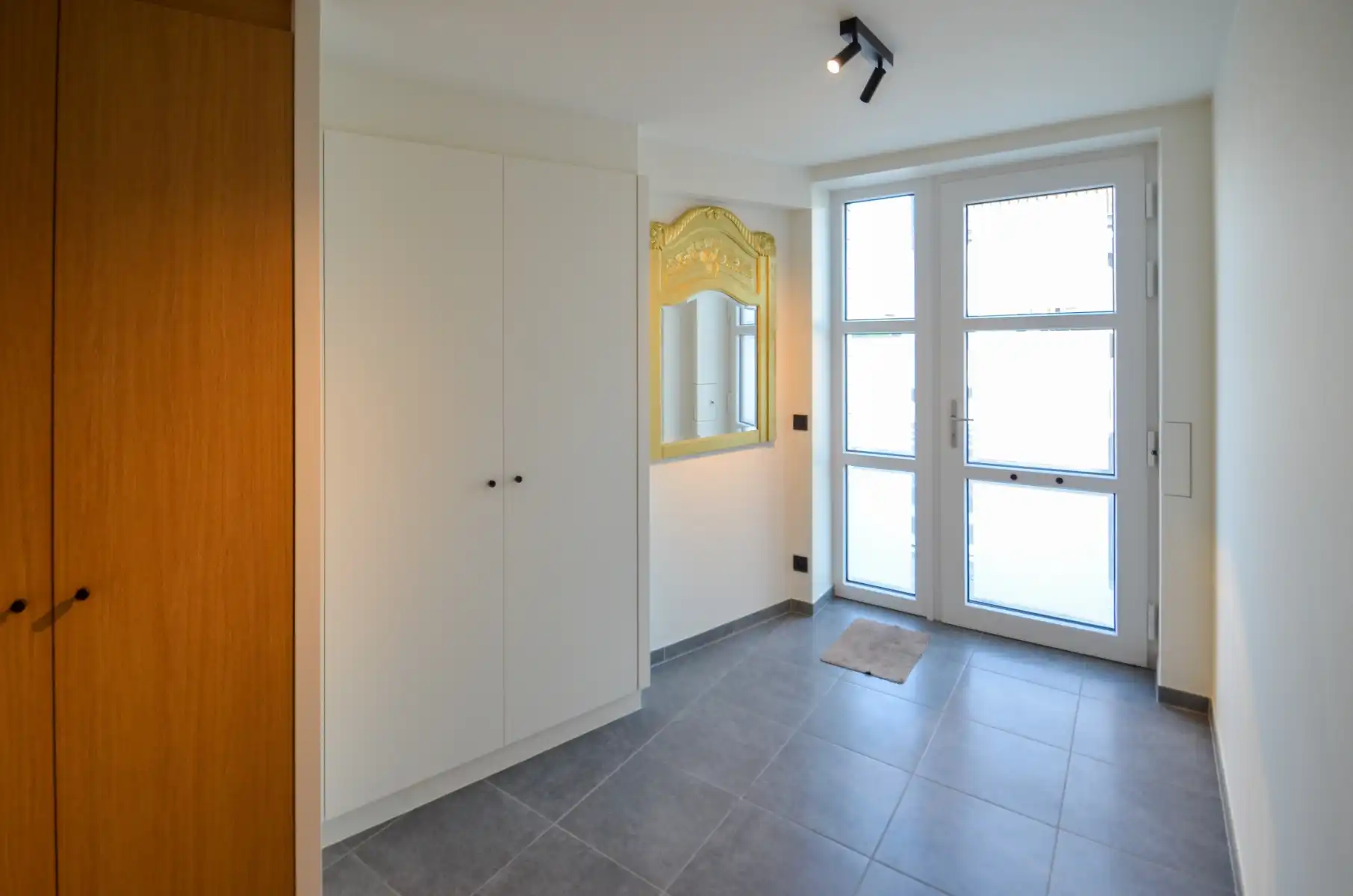 LAUWE - Subliem gerenoveerde woning vlakbij centrum, HIGH-END afwerking! foto 3