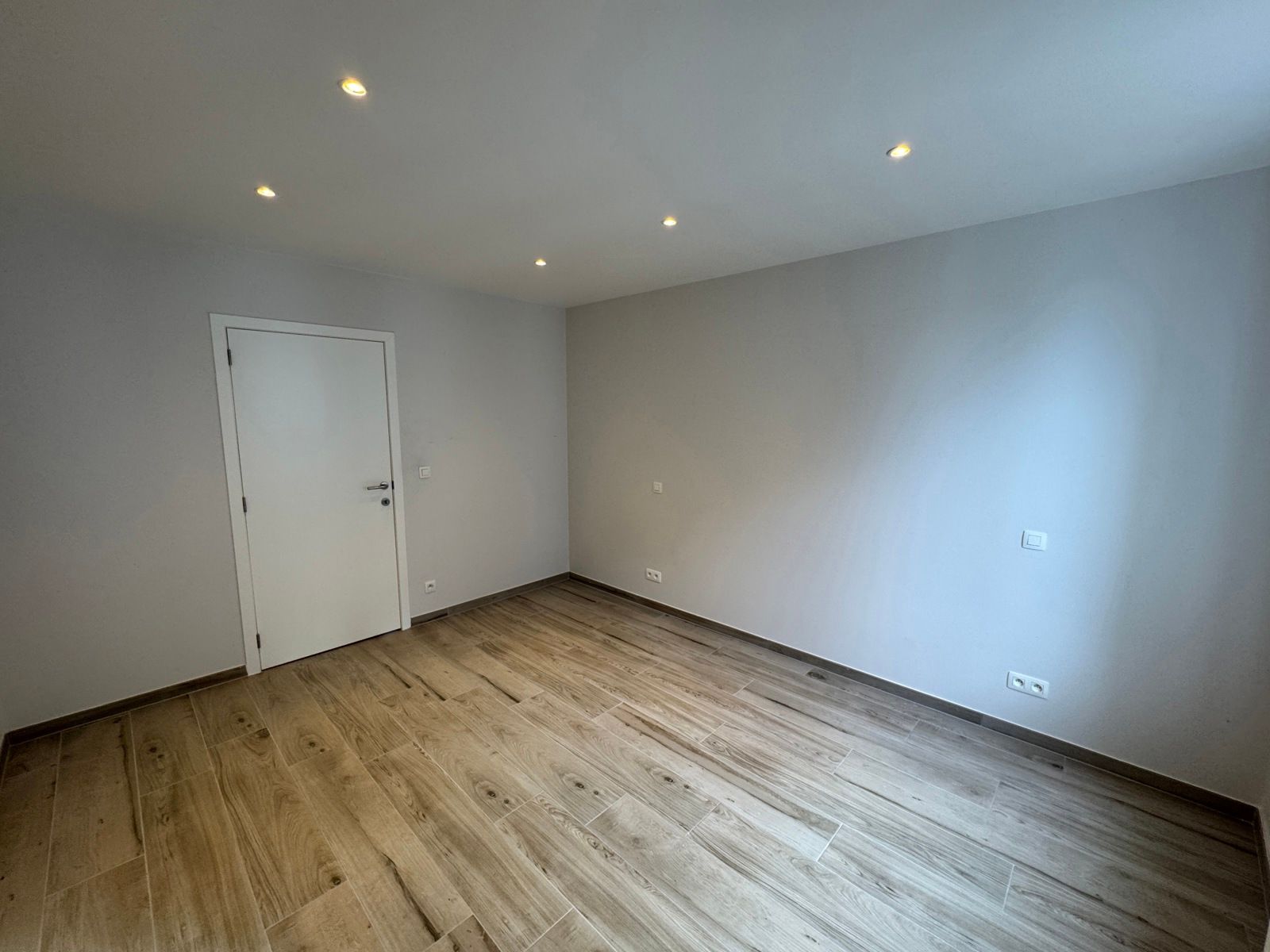 Kleine woning met 1 slaapkamer en terras foto 5