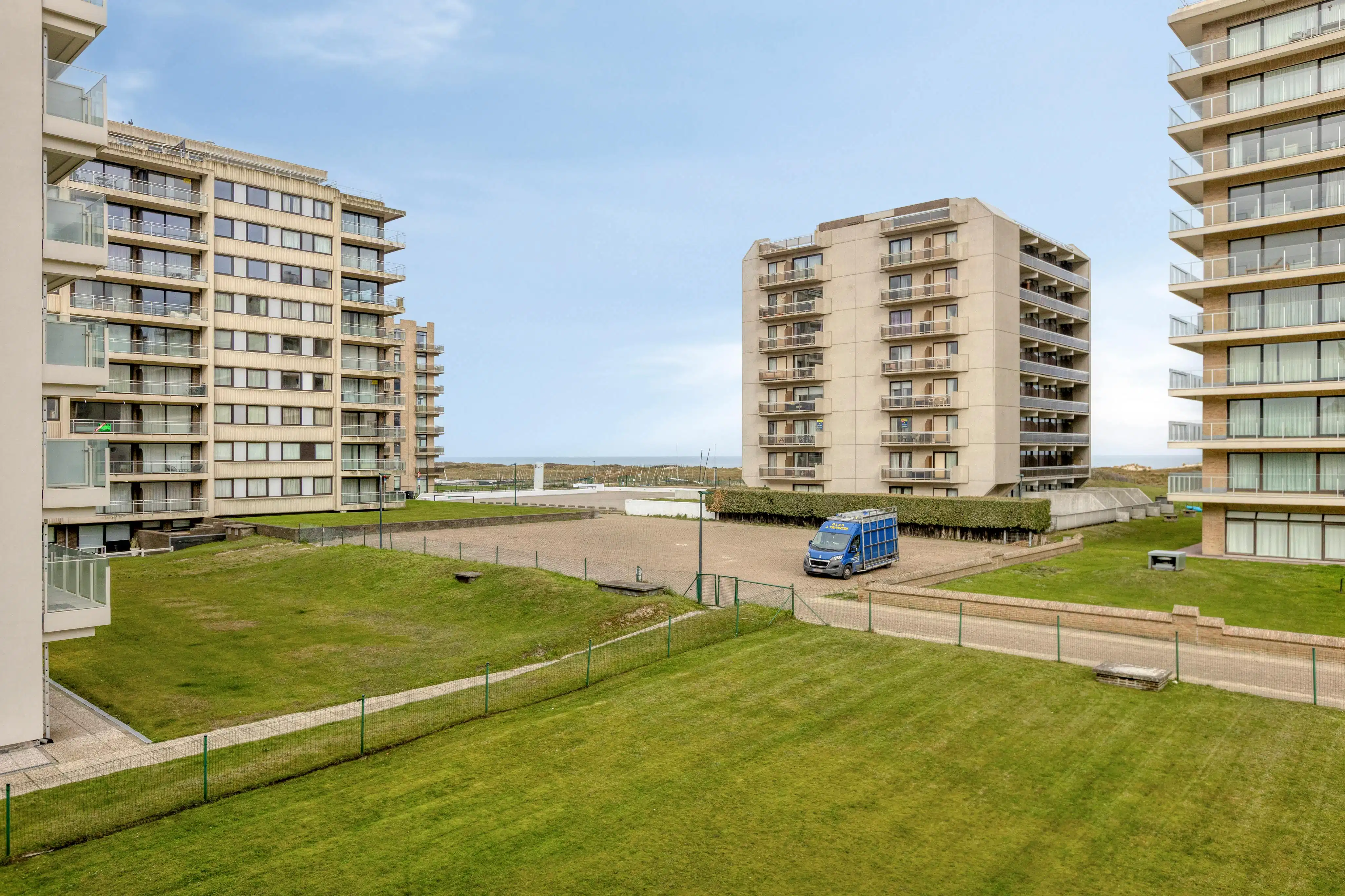 Hoekappartement met 2 slaapkamers en zeezicht in De Panne foto 11