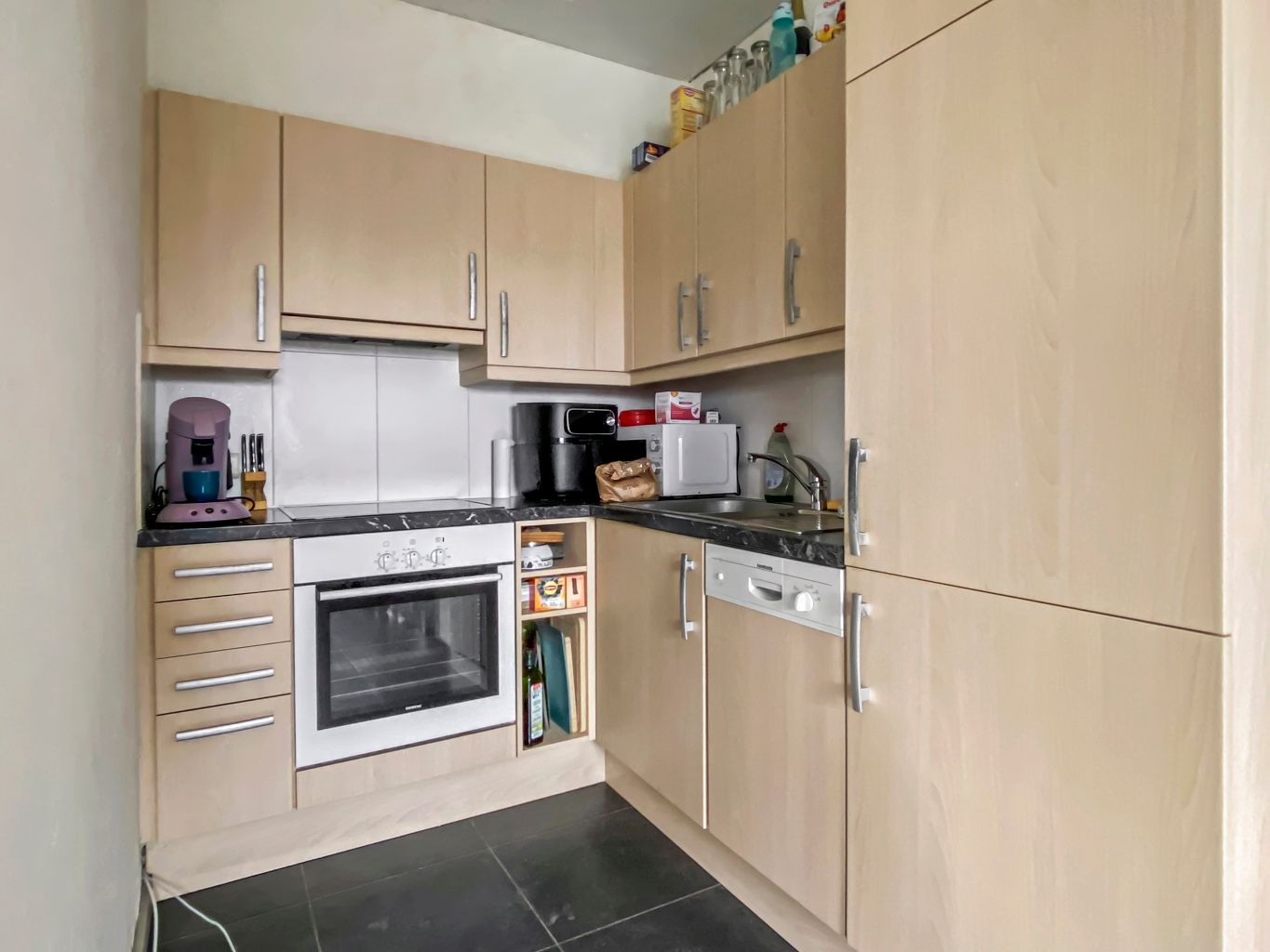 Appartement dichtbij Merchtem centrum te koop! foto 4