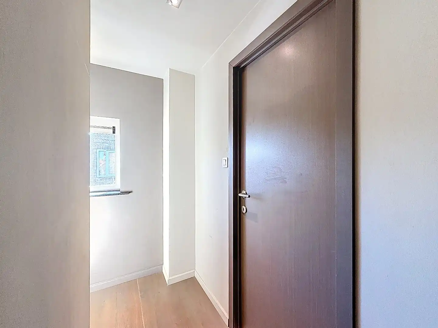 Instapklare twee-onder-een-kapwoning met uitbouw, luxe overkapping en zonnige tuin op het westen  foto 28