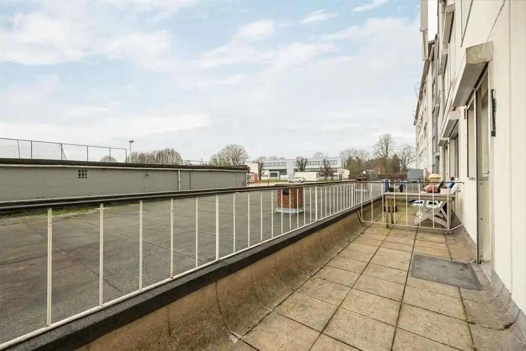 Gelijkvloers appartement met zuidgericht terras. foto 6