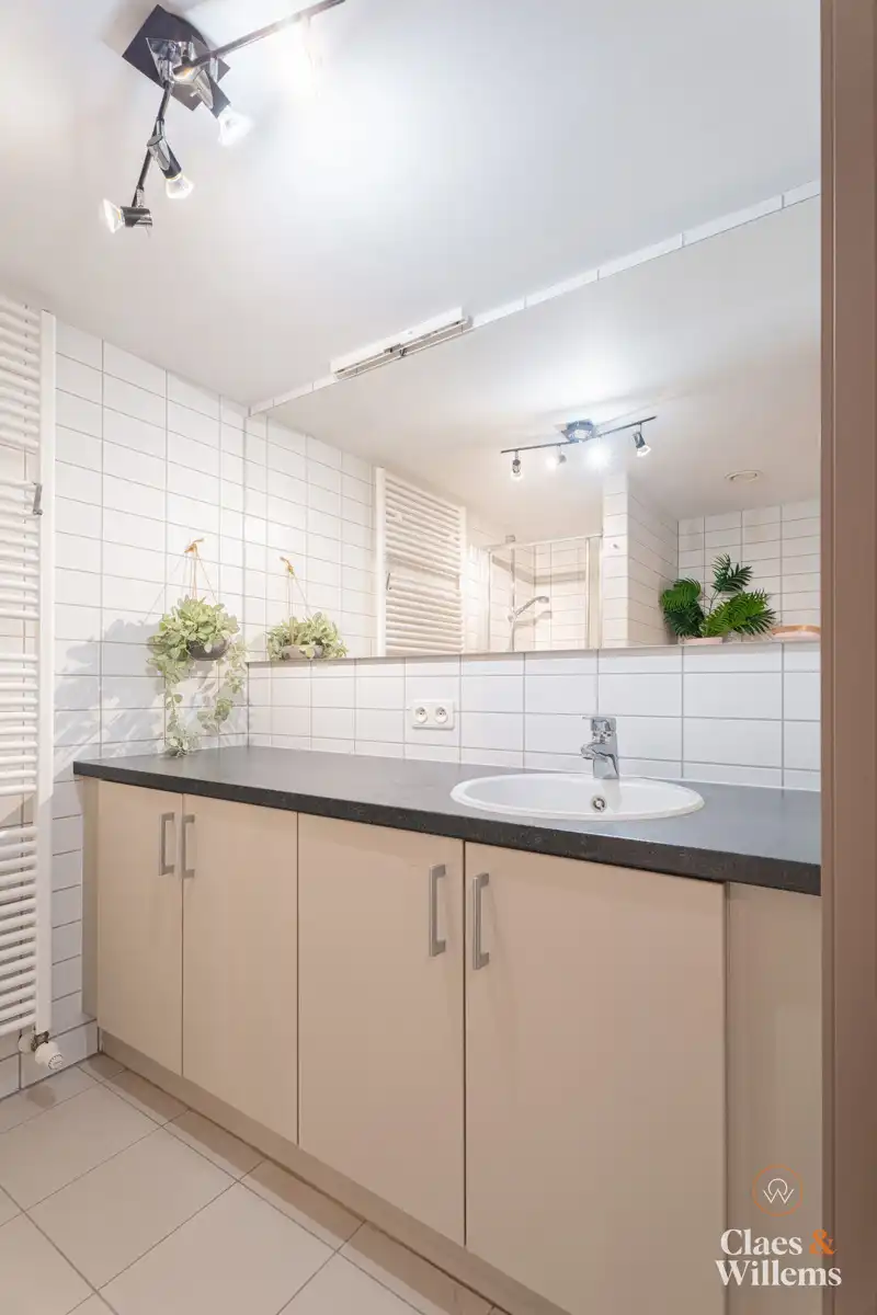 Serviceflat te koop in Alsemberg met ruim terras foto 3