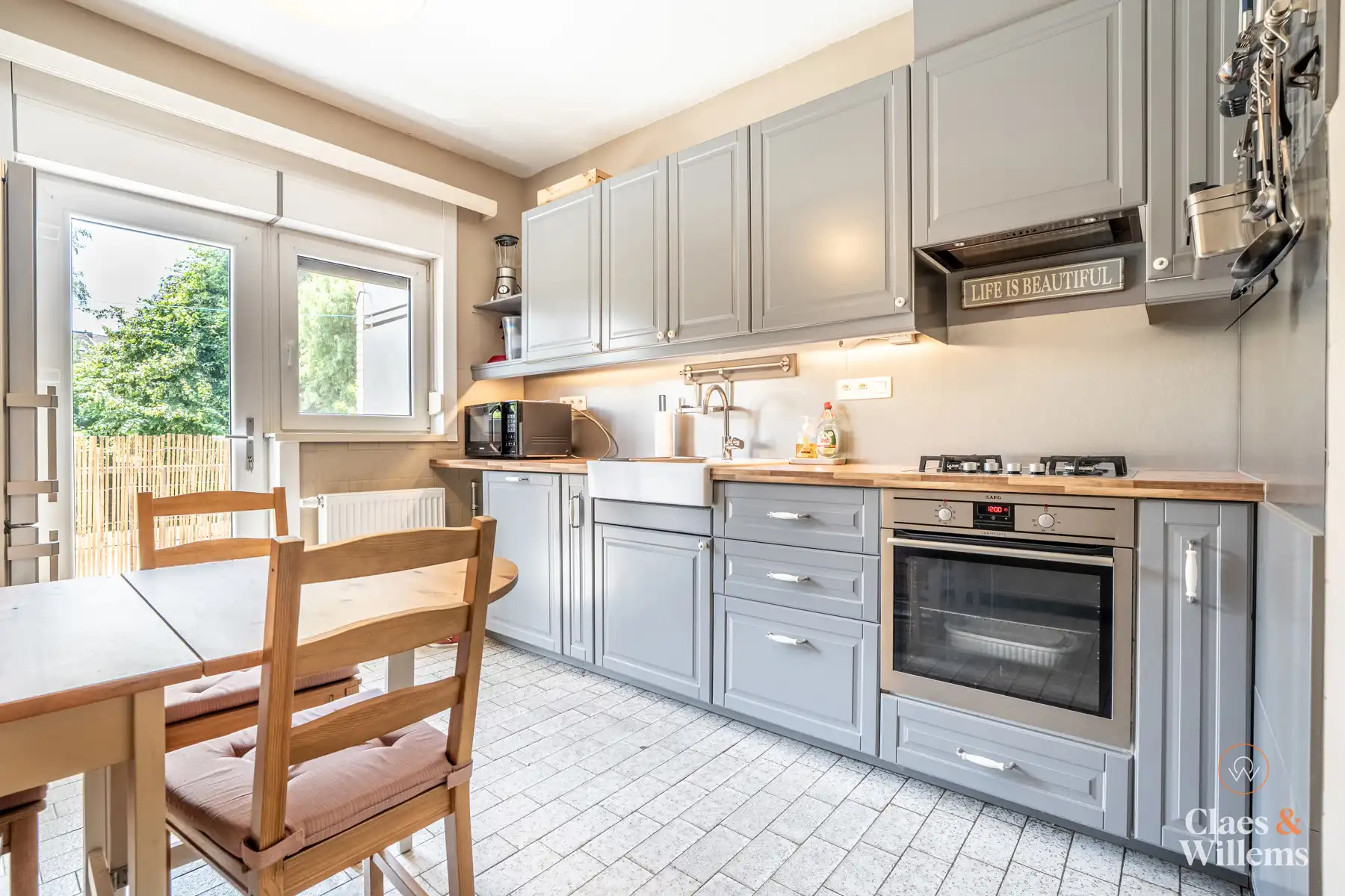Instapklaar appartement met garage foto 5