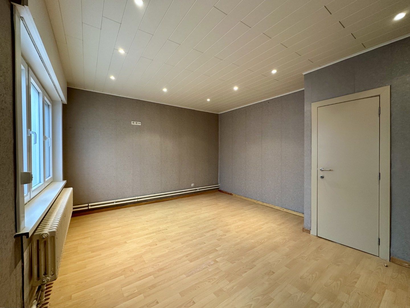 Ruime woning met 3 slaapkamers in Sint-Jozef, Brugge foto 13