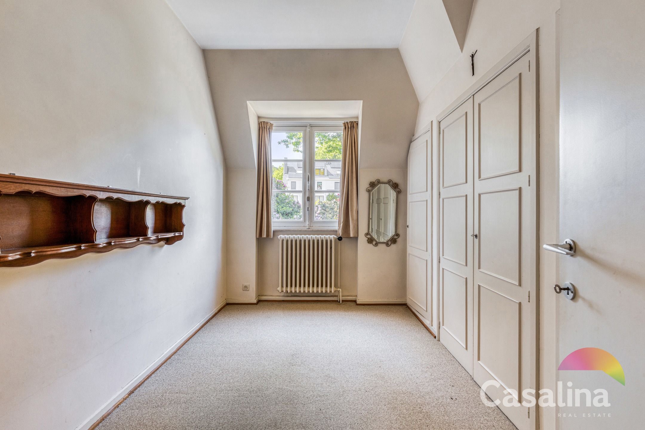 Te renoveren villa + bouwperceel in Kraainem foto 18