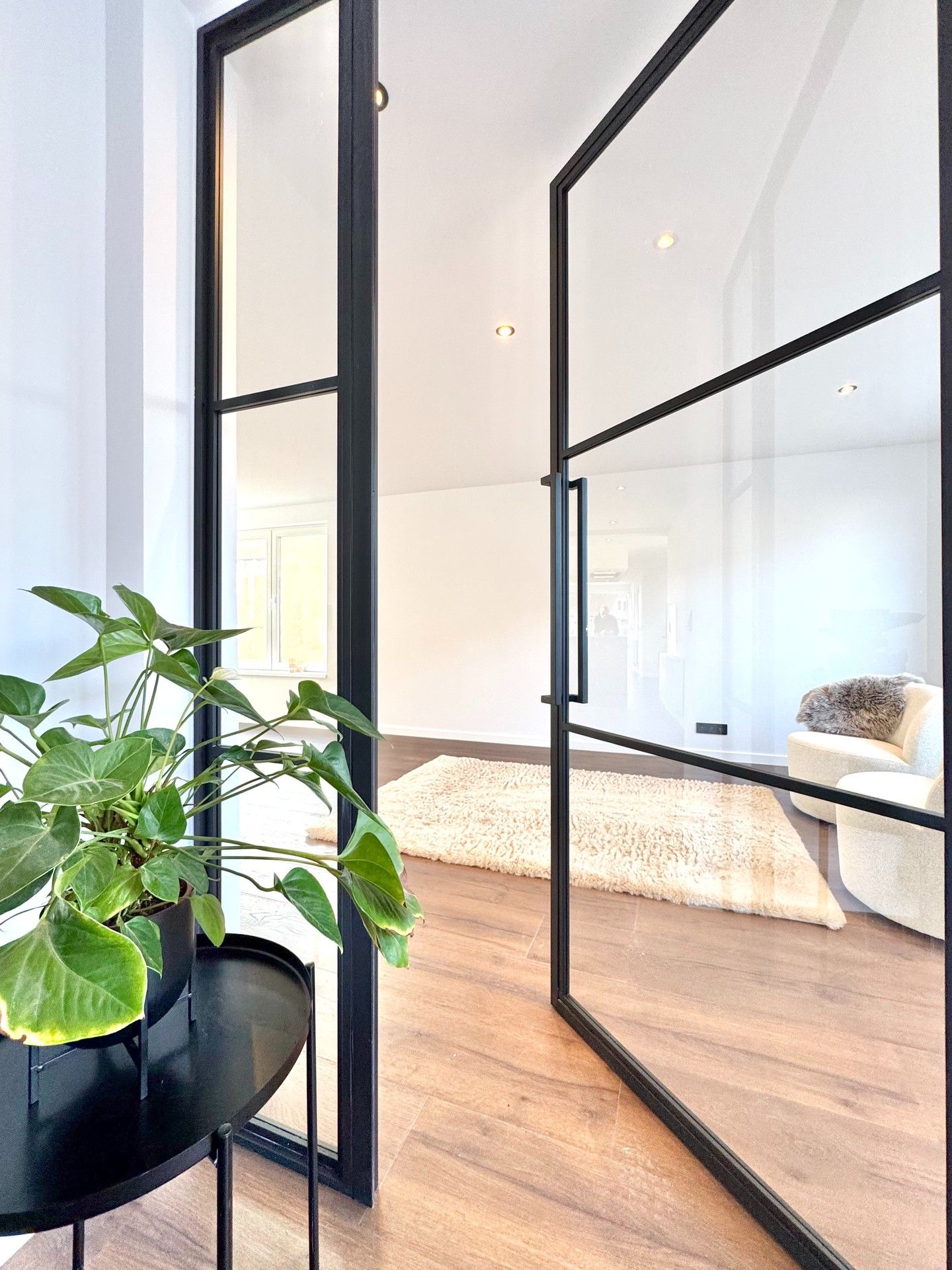 GERENOVEERDE WONING MET TUIN & GARAGE - 444 M² foto 3