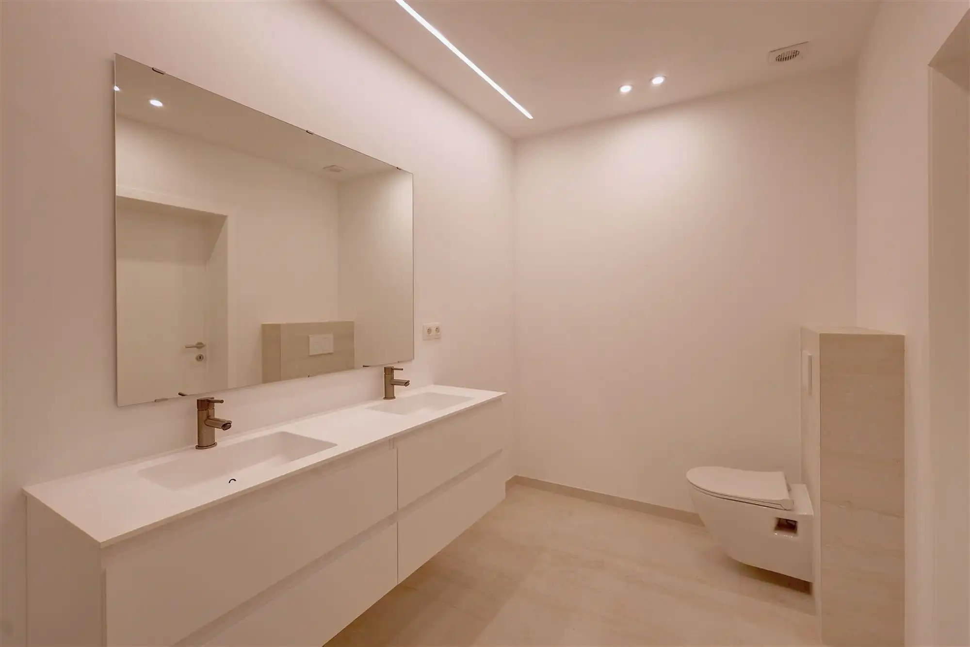 Gerenoveerd gelijkvloers appartement met tuin in Markgravewijk foto 13