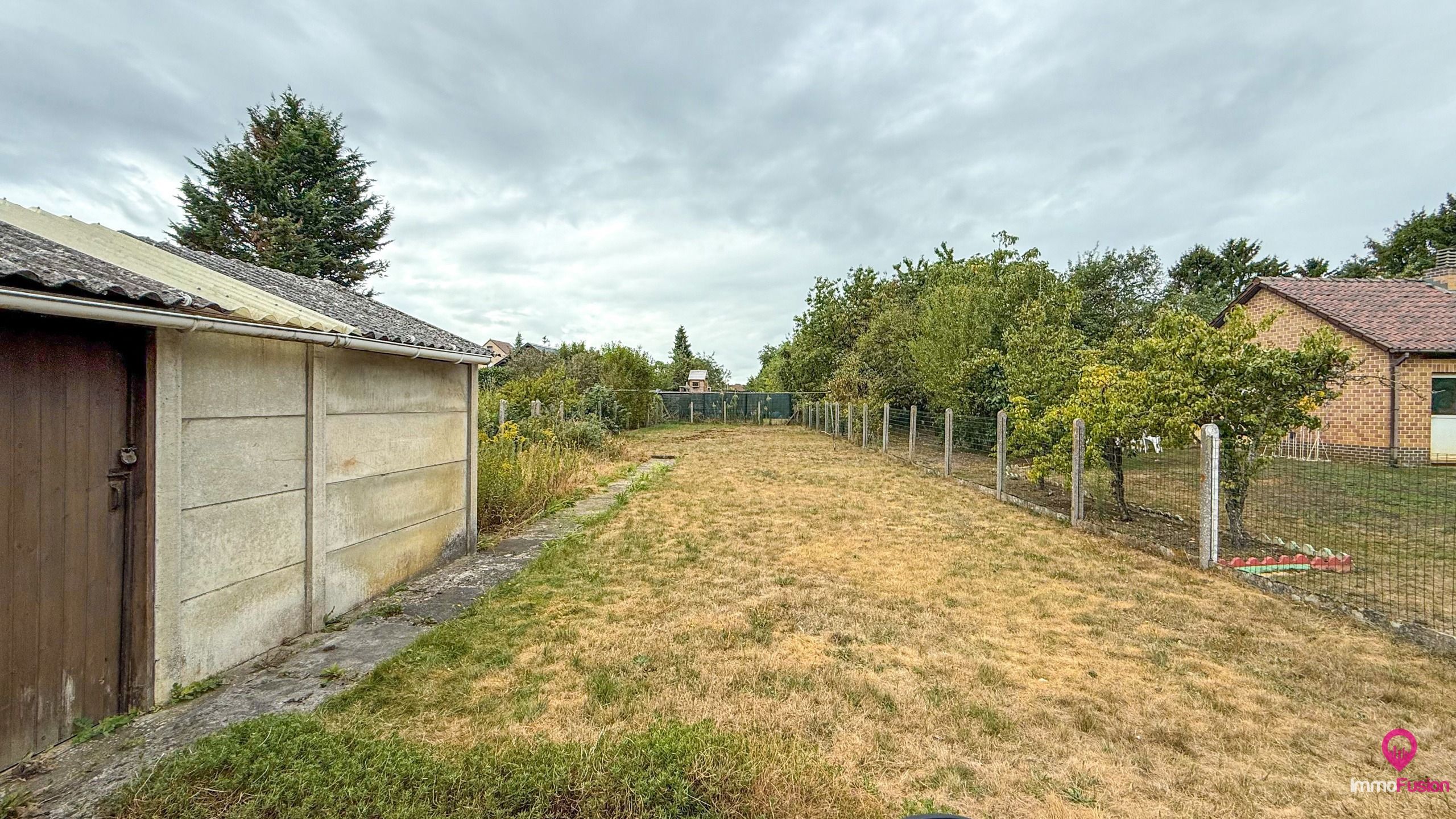 Te vernieuwen woning met 4 slaapkamers en zonnige tuin! foto 28