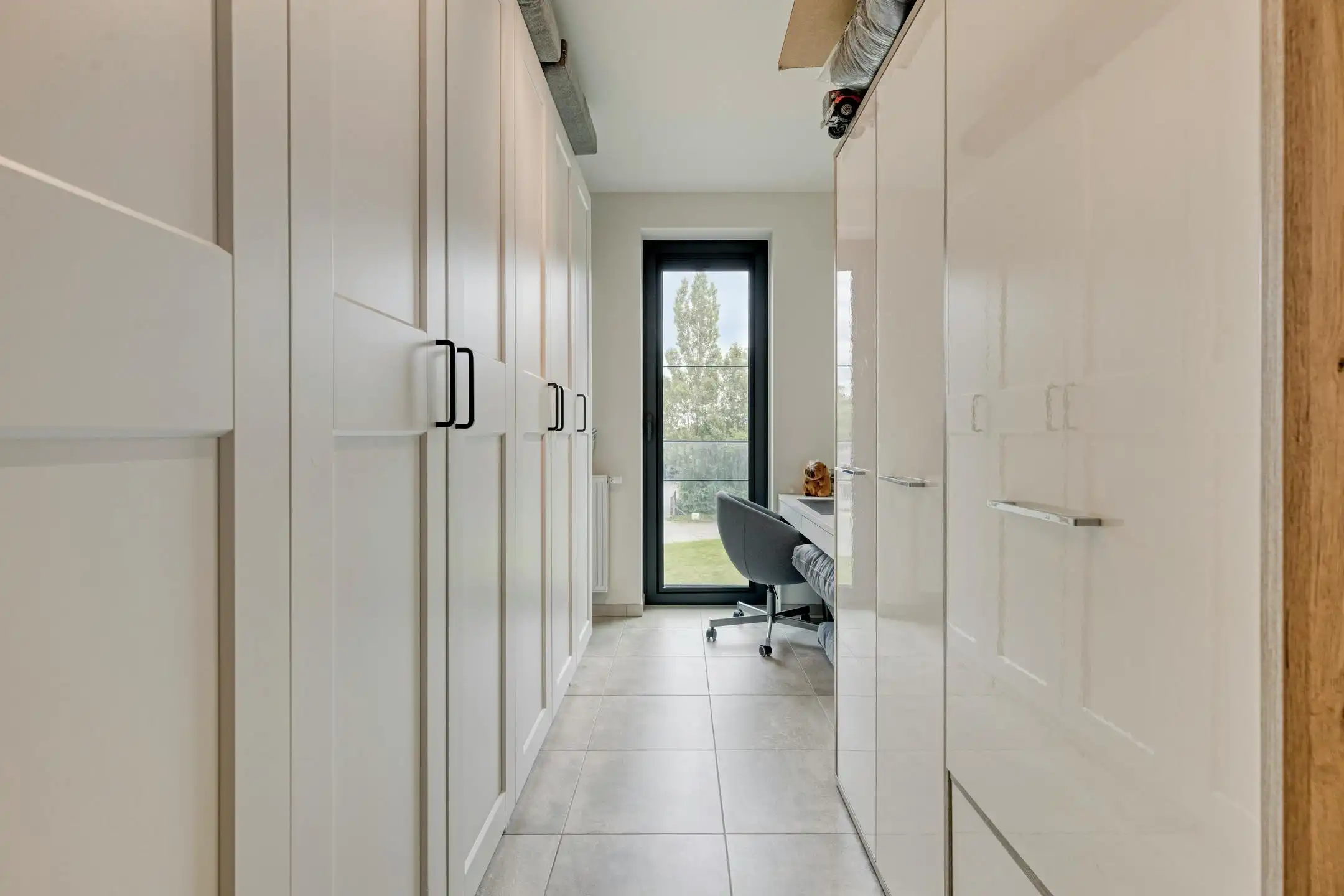 Appartement te koop omgeven door groen en water in Harelbeke foto 10