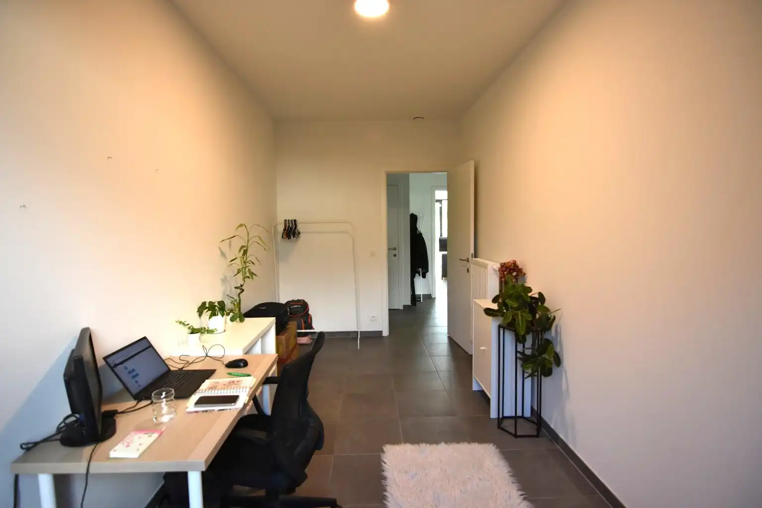 Lichtrijk 2-slpk appartement met ruim terras foto 15