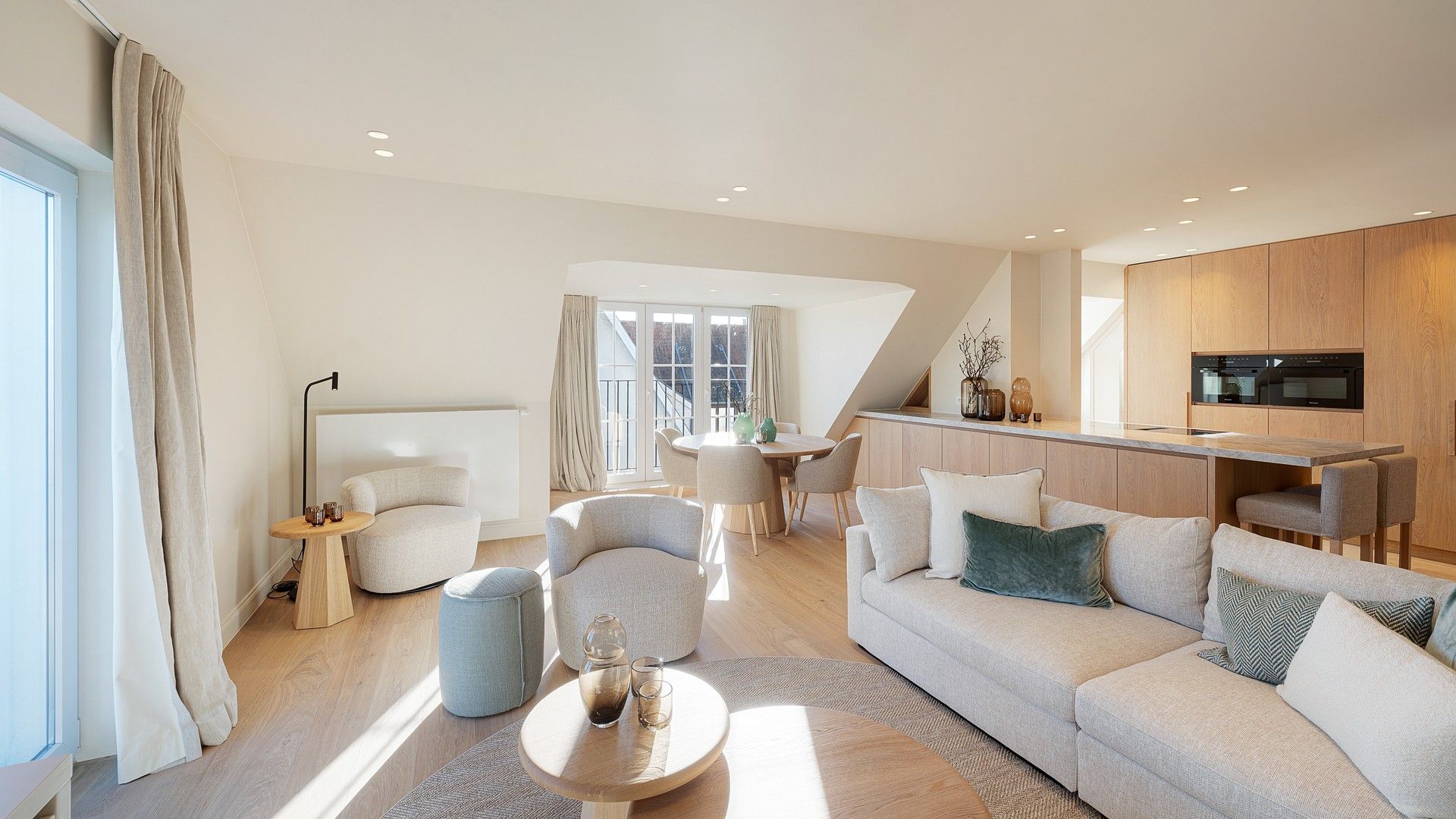 Hoekappartement met zicht op het Zegemeer en 3 slaapkamers. foto 3