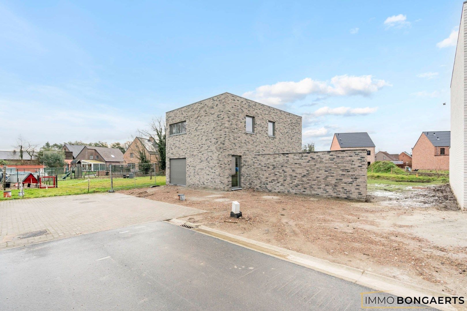 Moderne woning met drie slaapkamers  foto 28