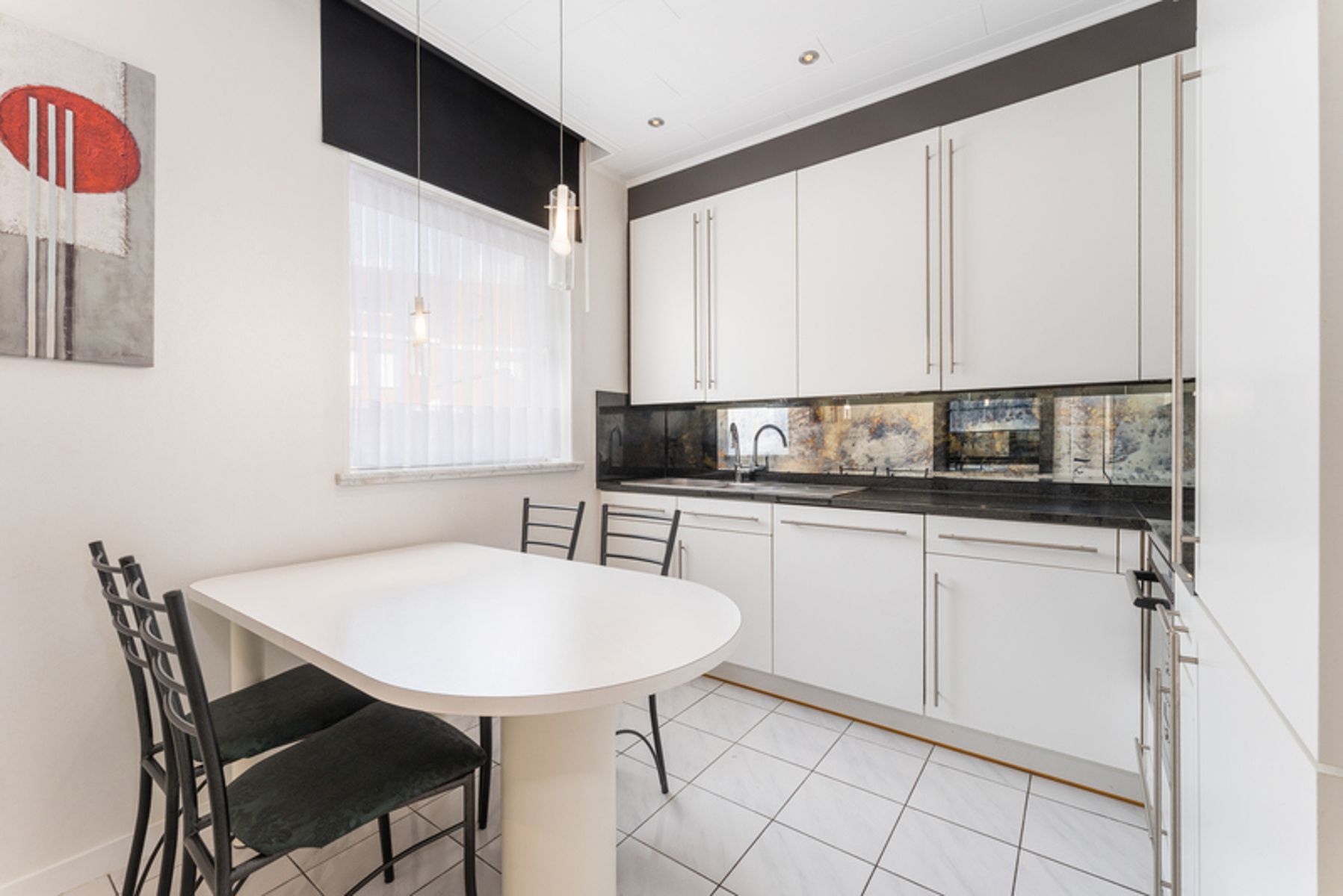 Gelijkvloers appartement met eigen tuin in het centrum van Tielt.  foto 6