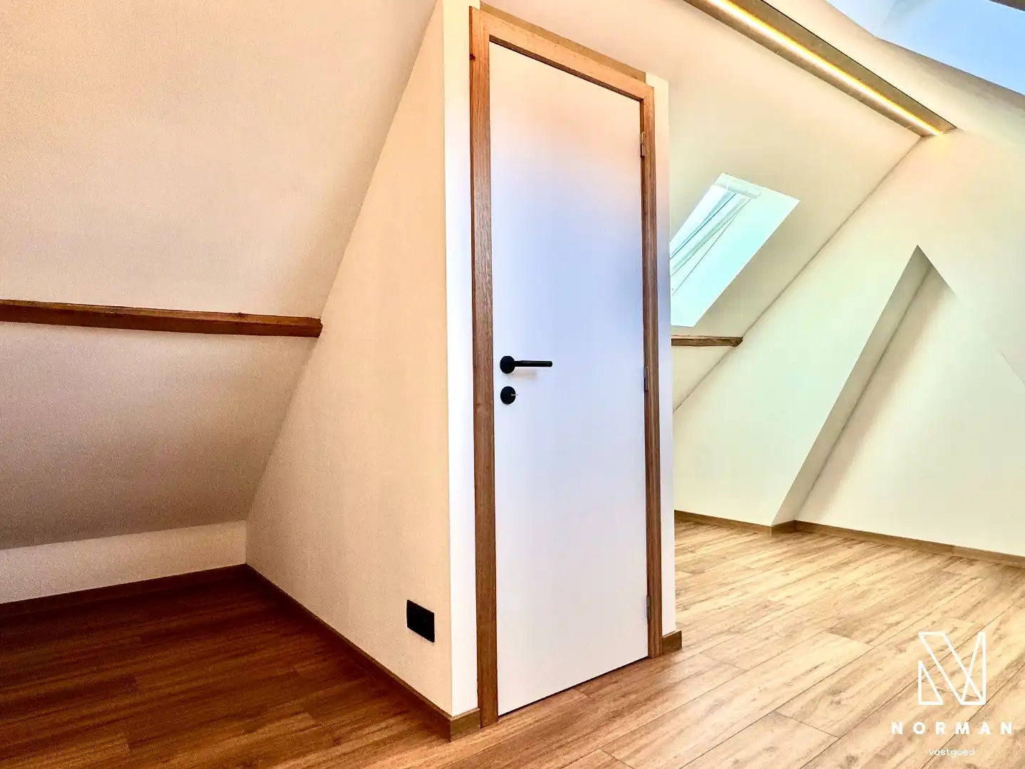 Instapklare, energiezuinige woning met 3 slaapkamers, tuin, garage en uitweg te koop in Kuurne! foto 22