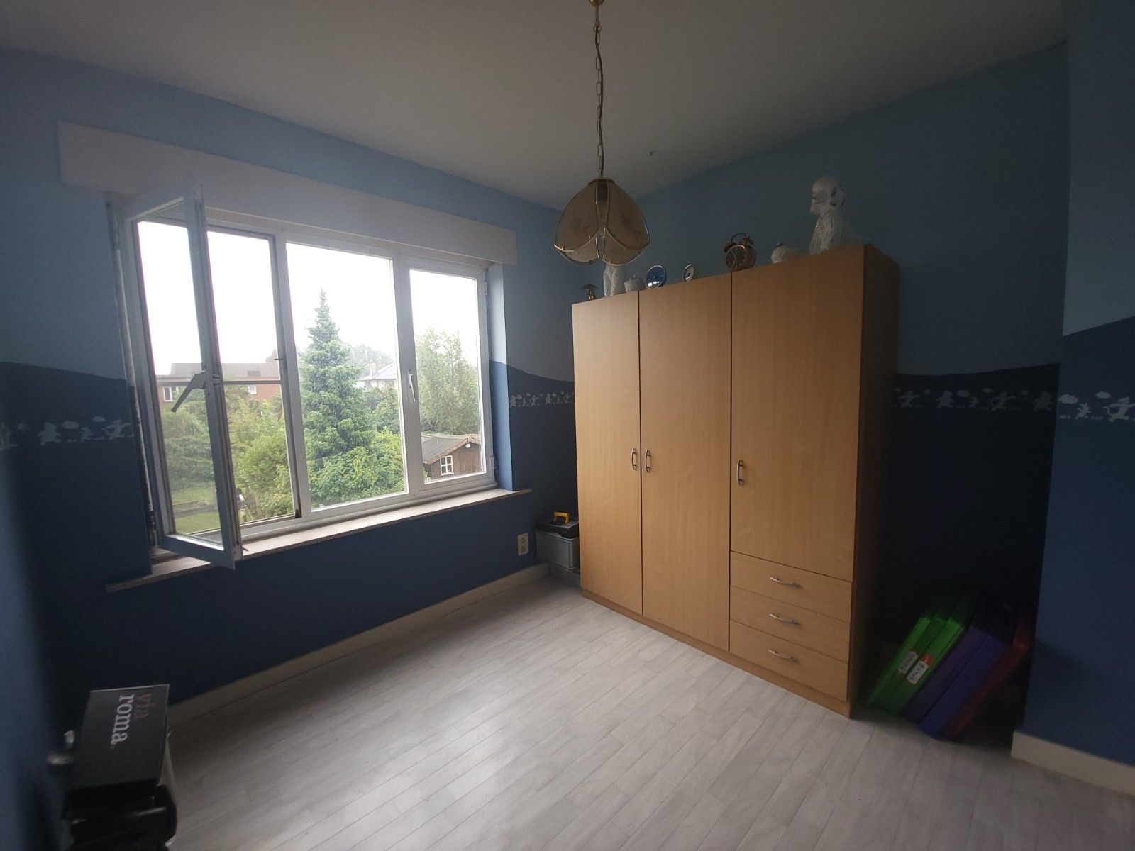 Halfopen gezinswoning in rustige wijk foto 15