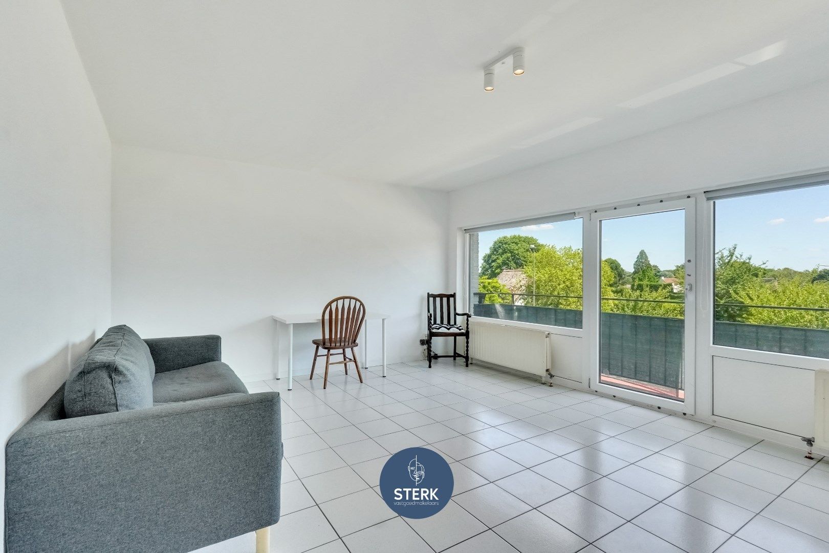 VERHUURD APPARTEMENT AAN EEN HOOG RENDEMENT TE SMEERMAAS !  foto 2