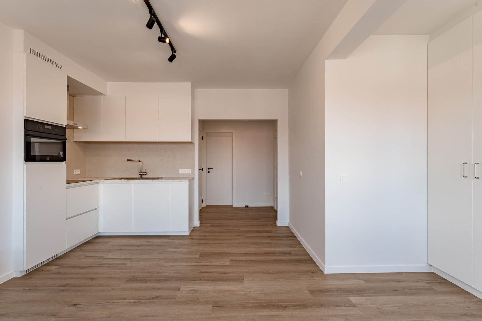 Instapklaar 1 slaapkamerappartement met terras in Residentie Green Garden te Tienen foto 7