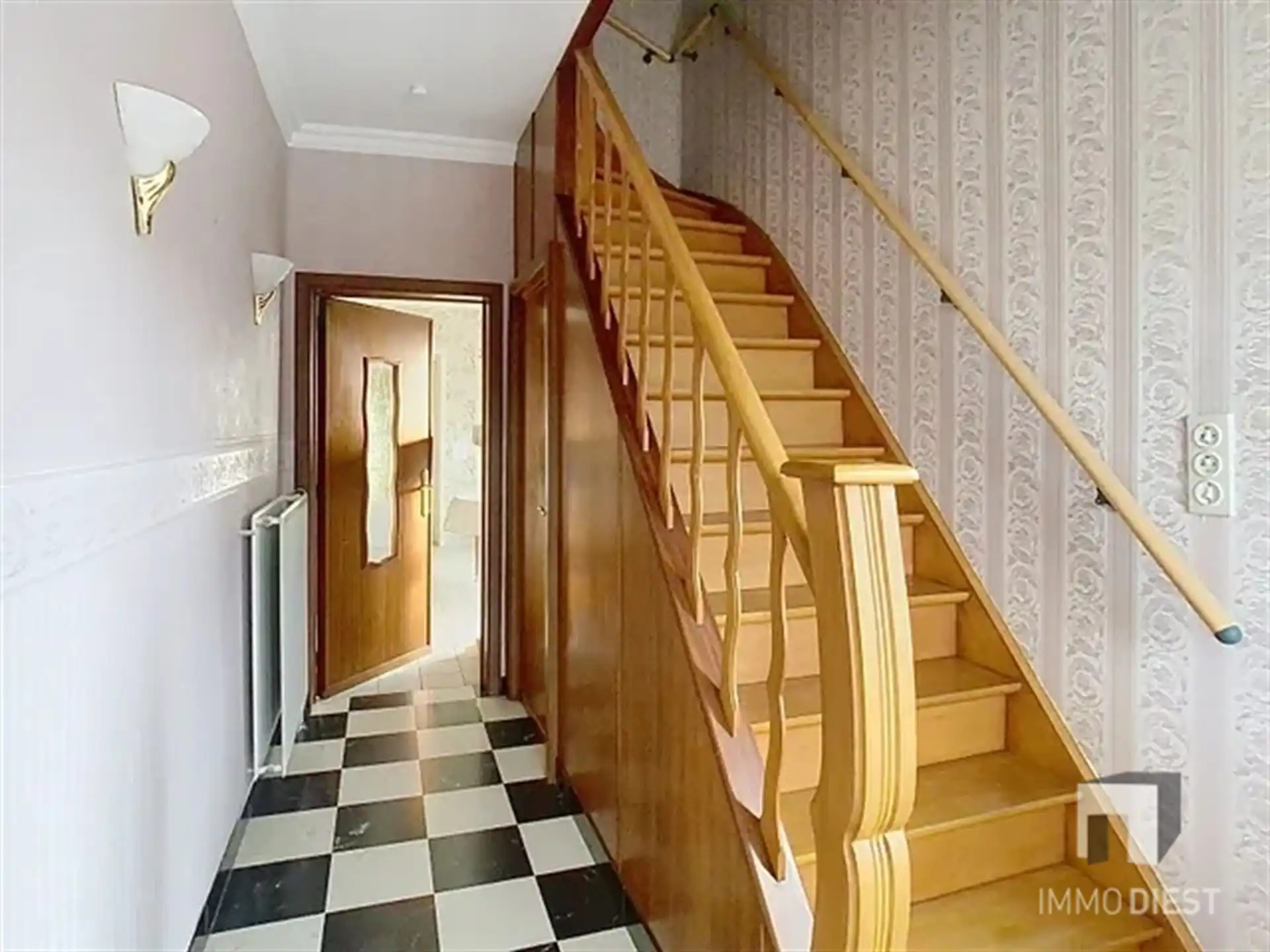 Charmante woning met 3 slpks + bouwgrond foto 12