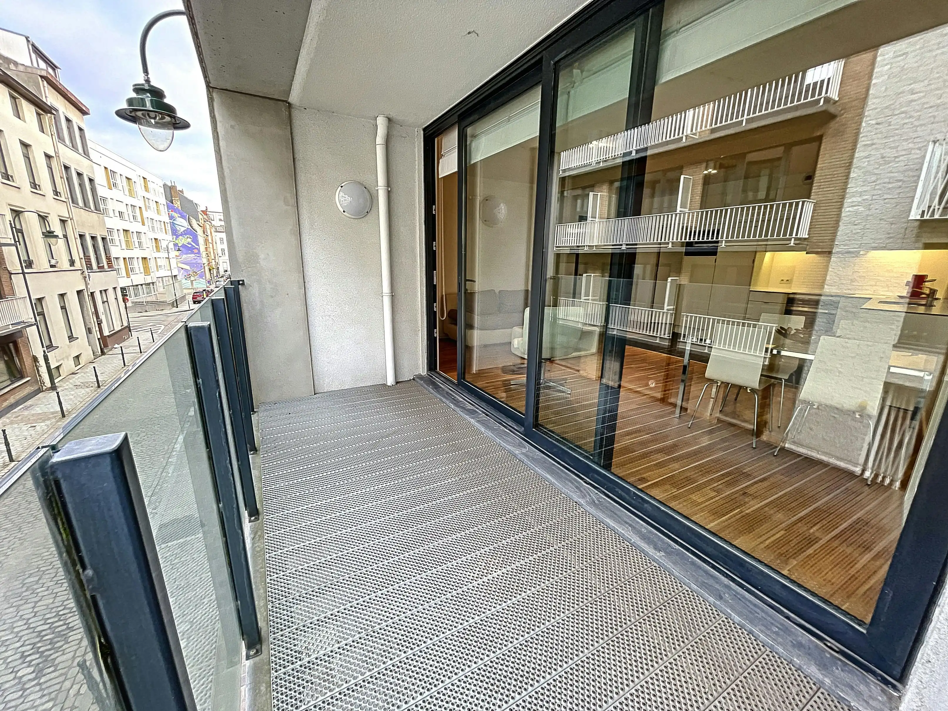 Appartement te Brussel nabij Rouppe en Zavel foto {{pictureIndex}}