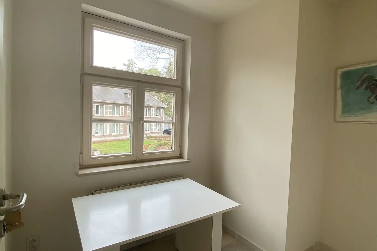 Stijlvol appartement met 2 slaapkamers op toplocatie in de Armand Maclotlaan, nabij Molenvijvers en ZOL Genk. foto 10