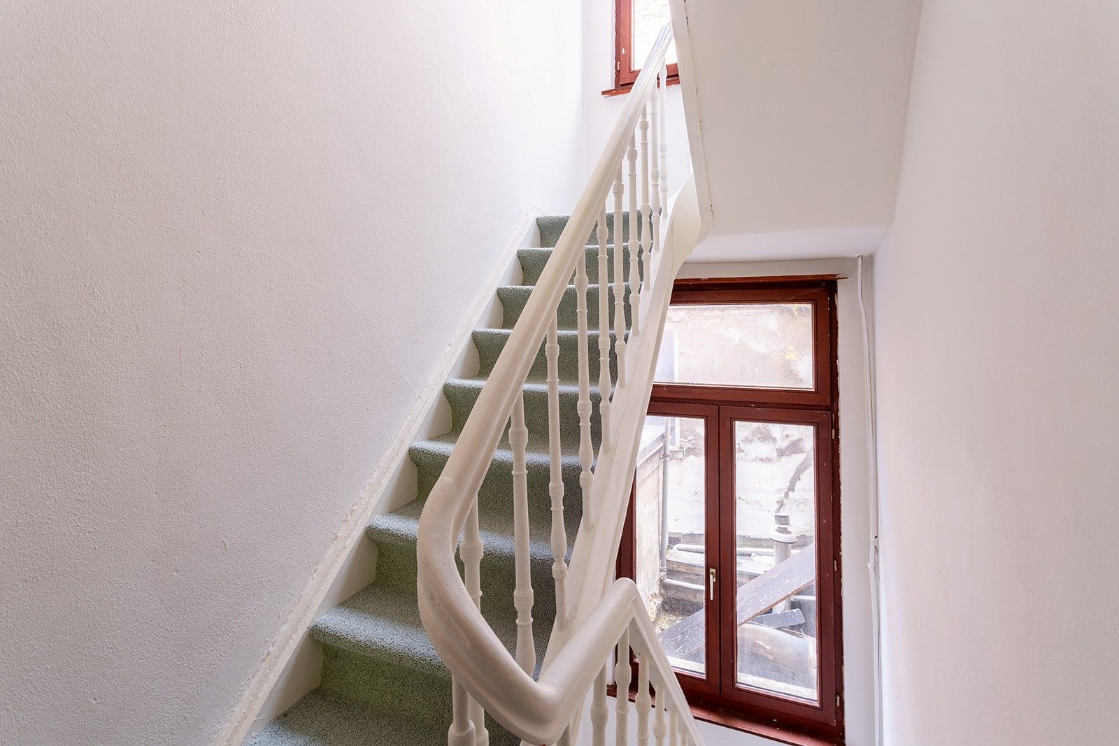 Woning met 6 slaapkamers, volledig naar eigen smaak renoveren foto 14