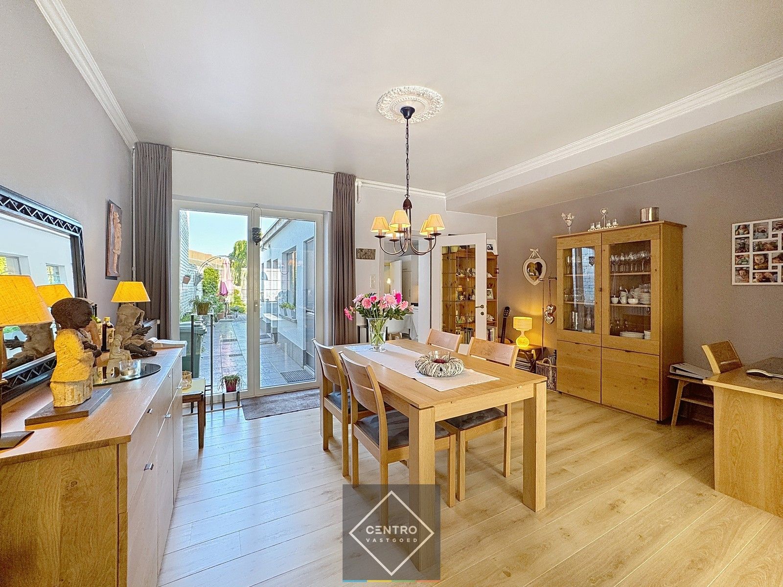 SMAAKVOL afgewerkte woning met alle COMFORT te Eeklo! foto 8