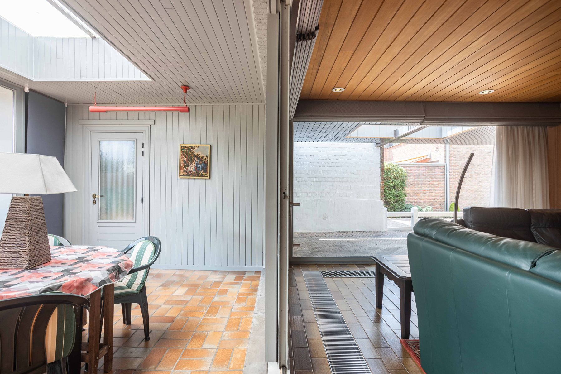 HOB met ruime garage gelegen in een rustige woonwijk foto 10