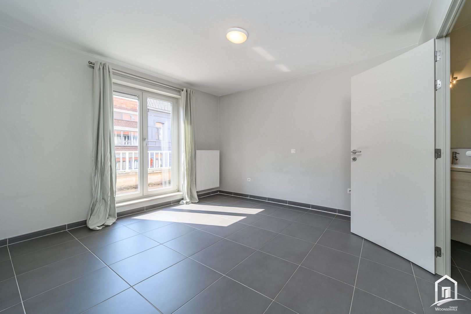 Zeer rustig gelegen, mooi ingericht appartement te Erembodegem foto 10