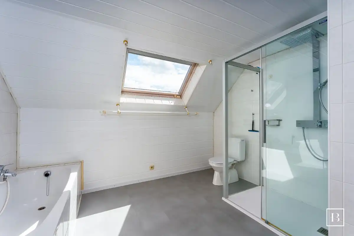 Verzorgde vrijstaande villa met ruime tuin en EPC-label B. foto 13