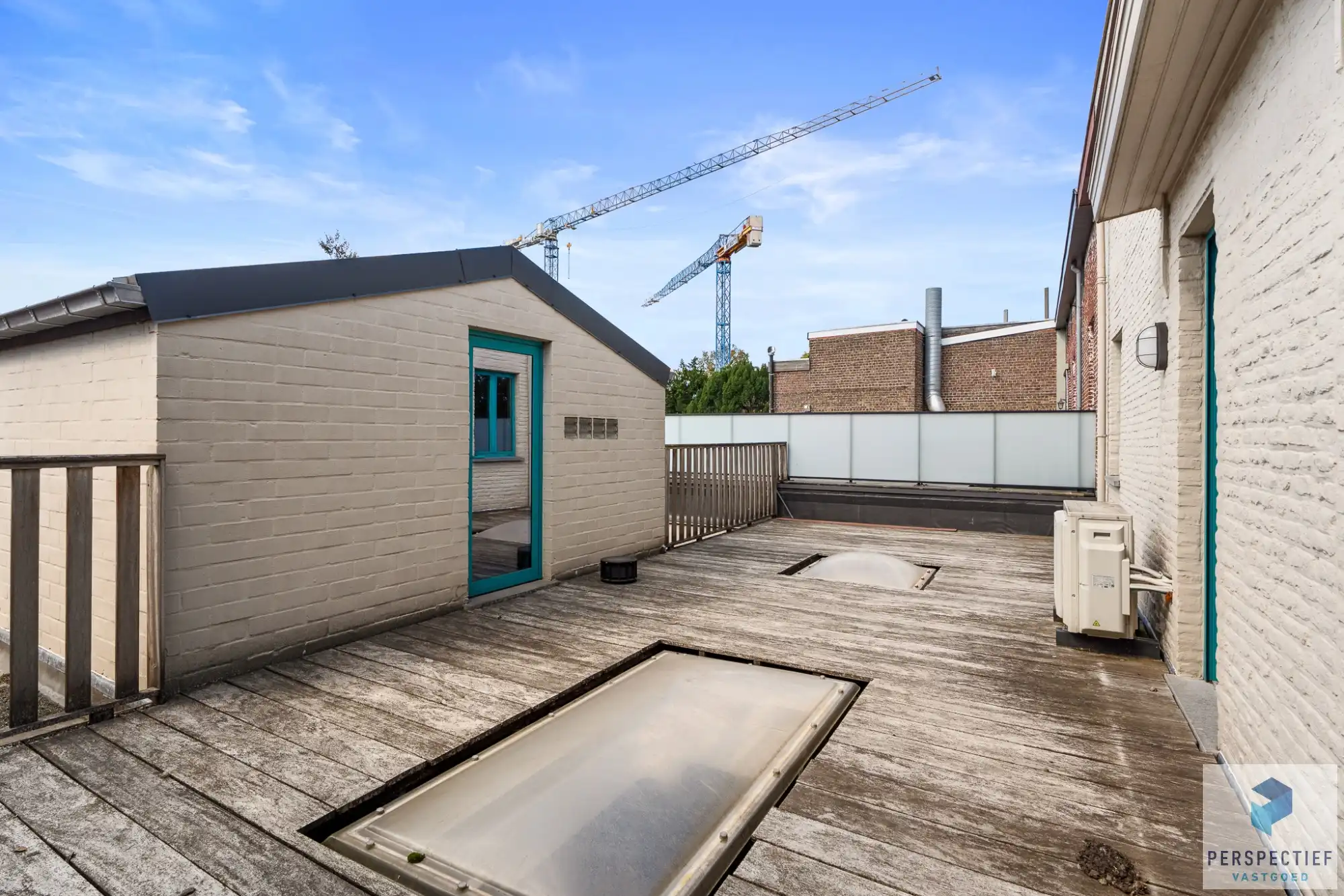 Veelzijdig handelshuis/kantoorgebouw foto 24