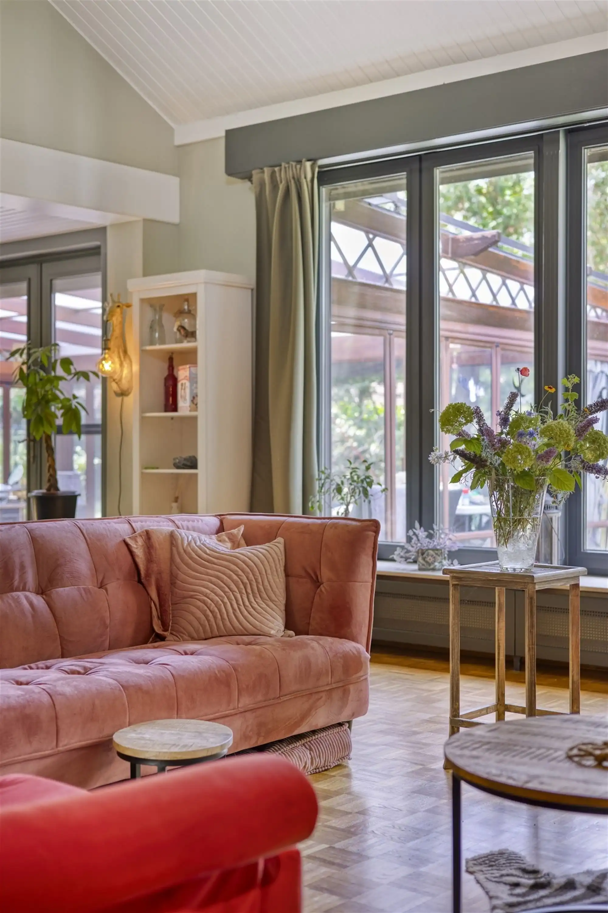 Verrassend ruime villa met klasse in een groene omgeving foto 23