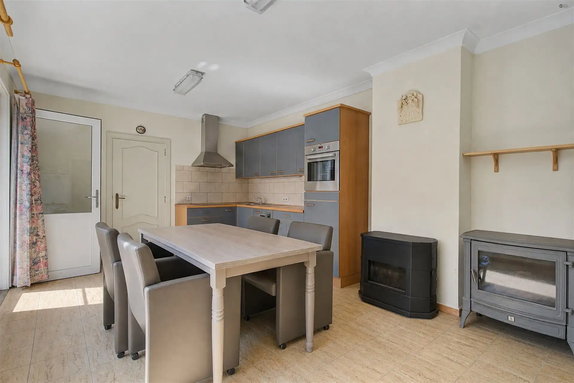 Te renoveren woning met potentieel foto 7