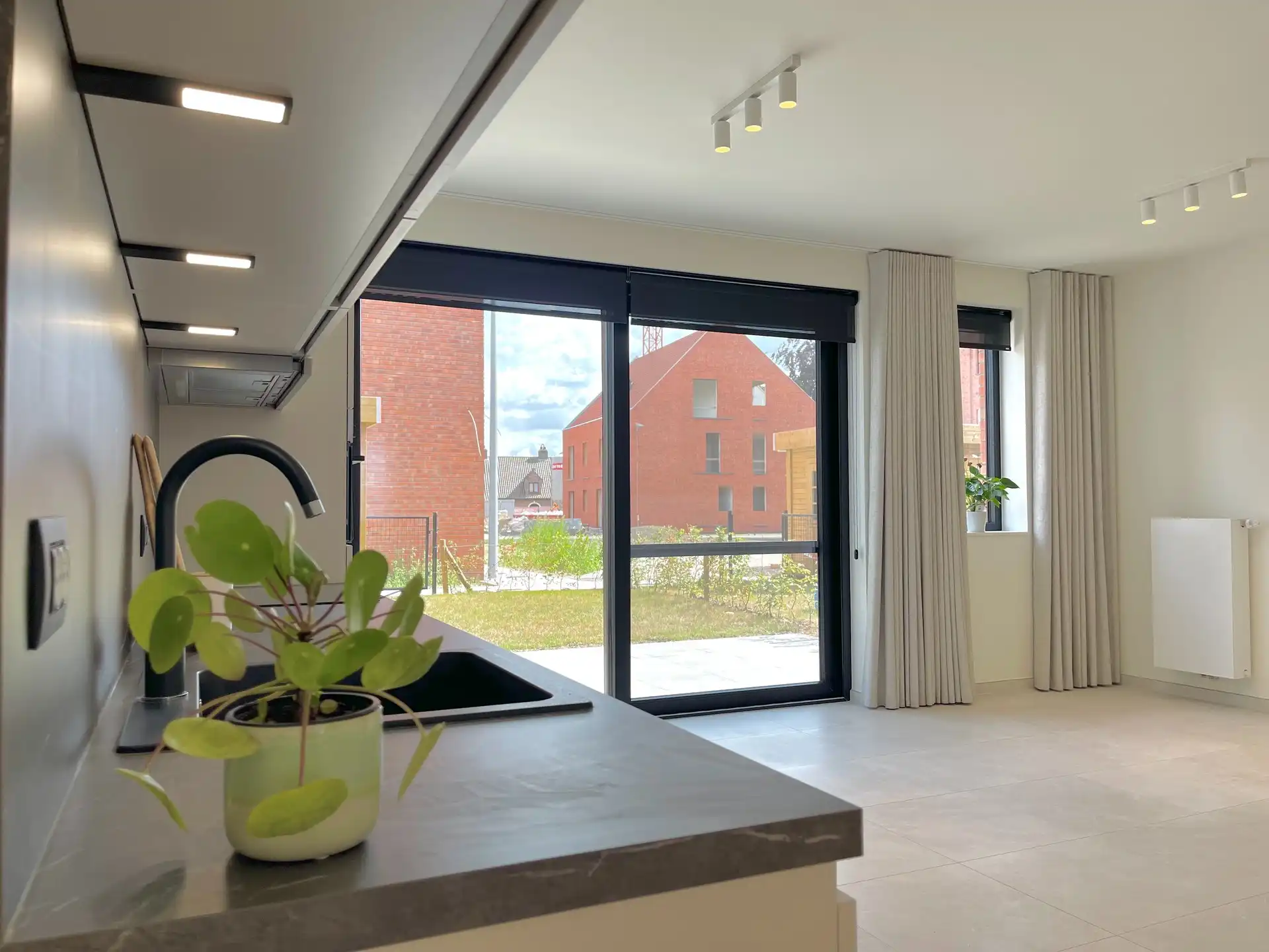 ENERGIEZUINIGE WONING | 3 SLAAPKAMERS | TUIN | PARKING foto 2