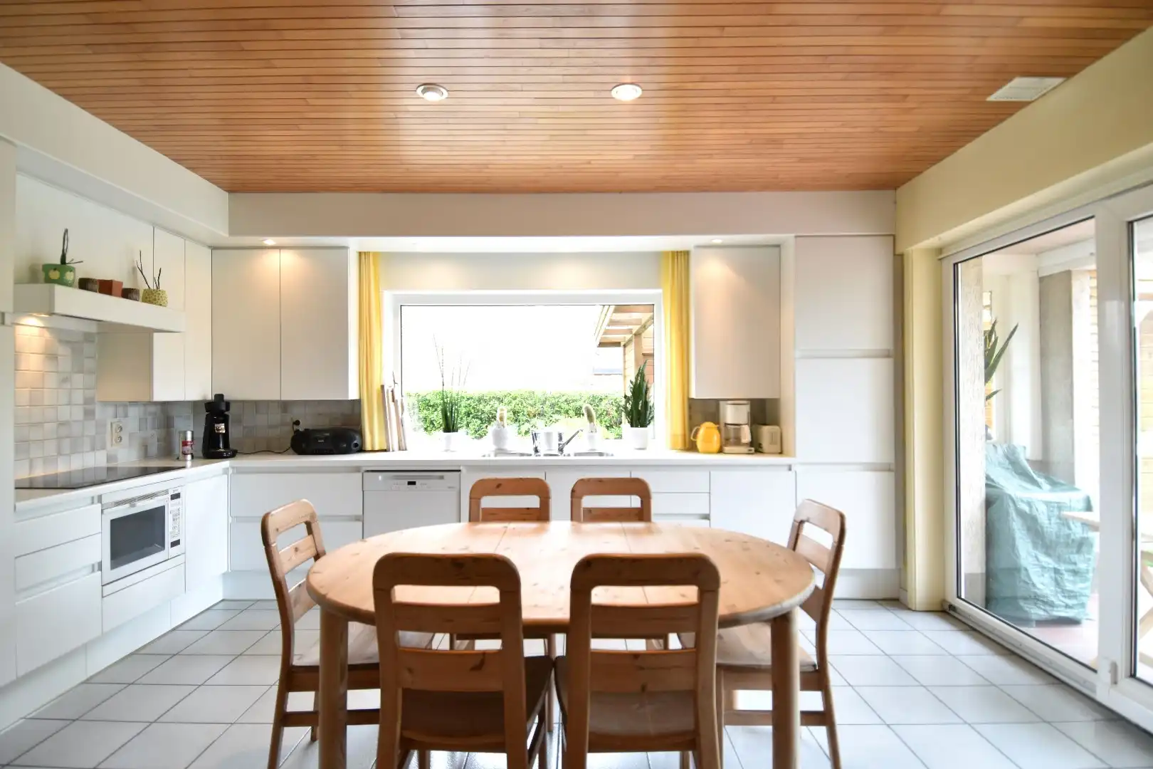 Villa met 4 slaapkamers (meer mogelijk!), garage en zonnige tuin te koop in Avelgem foto 5