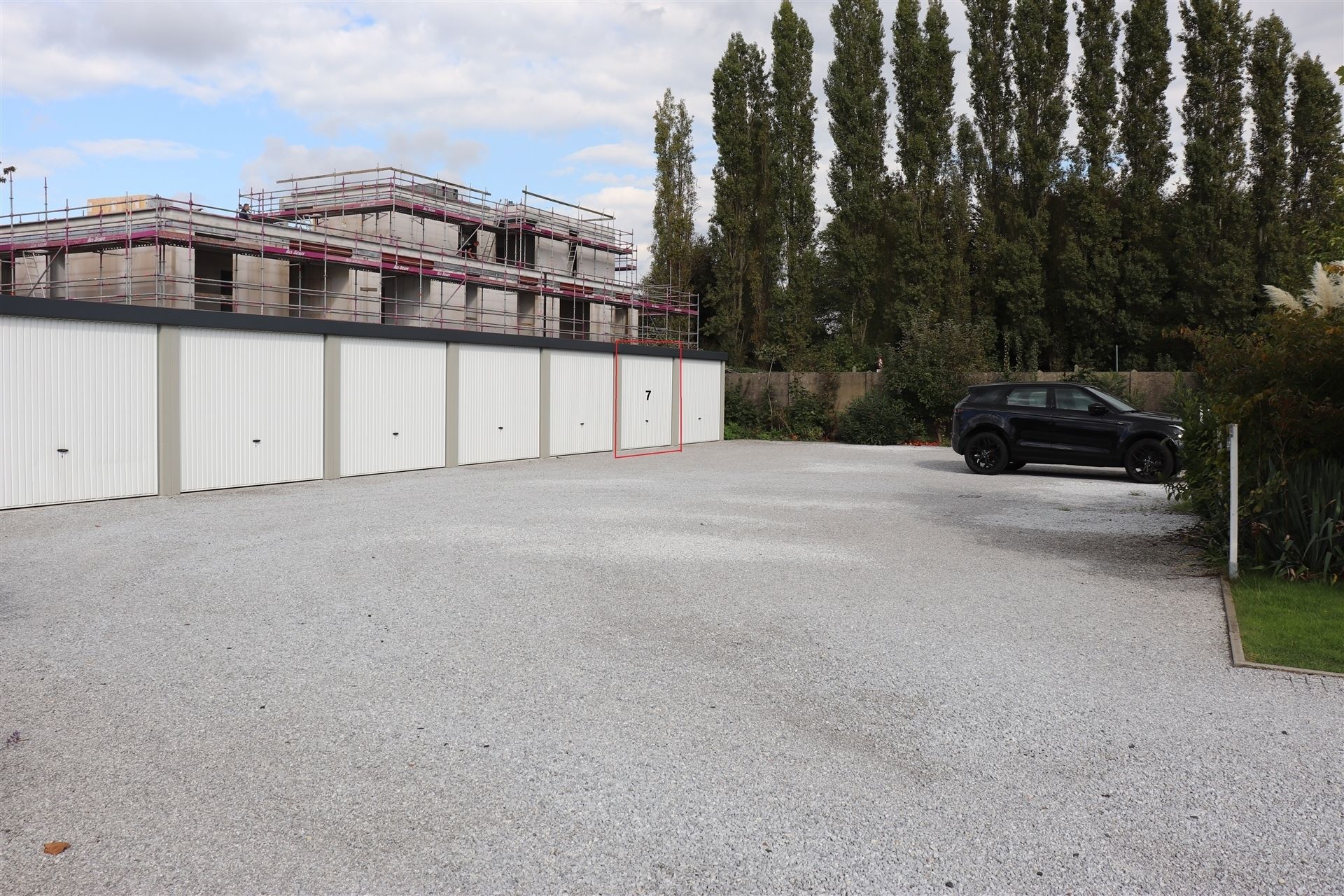 Garagebox in dorpscentrum foto 2