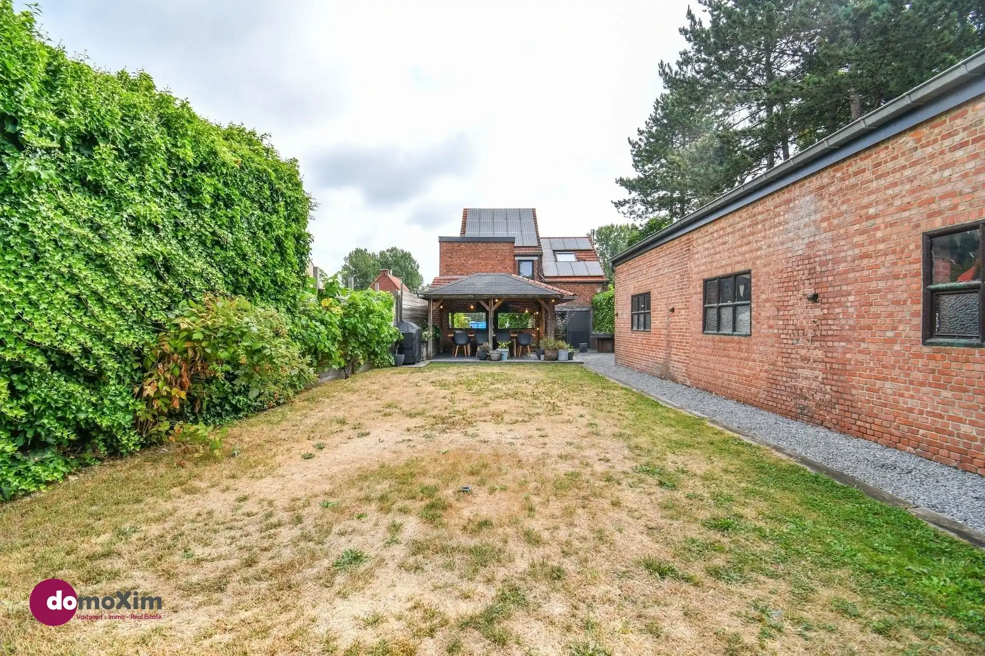 Instapklare woning met ruime hangar nabij het centrum van Hever foto 28