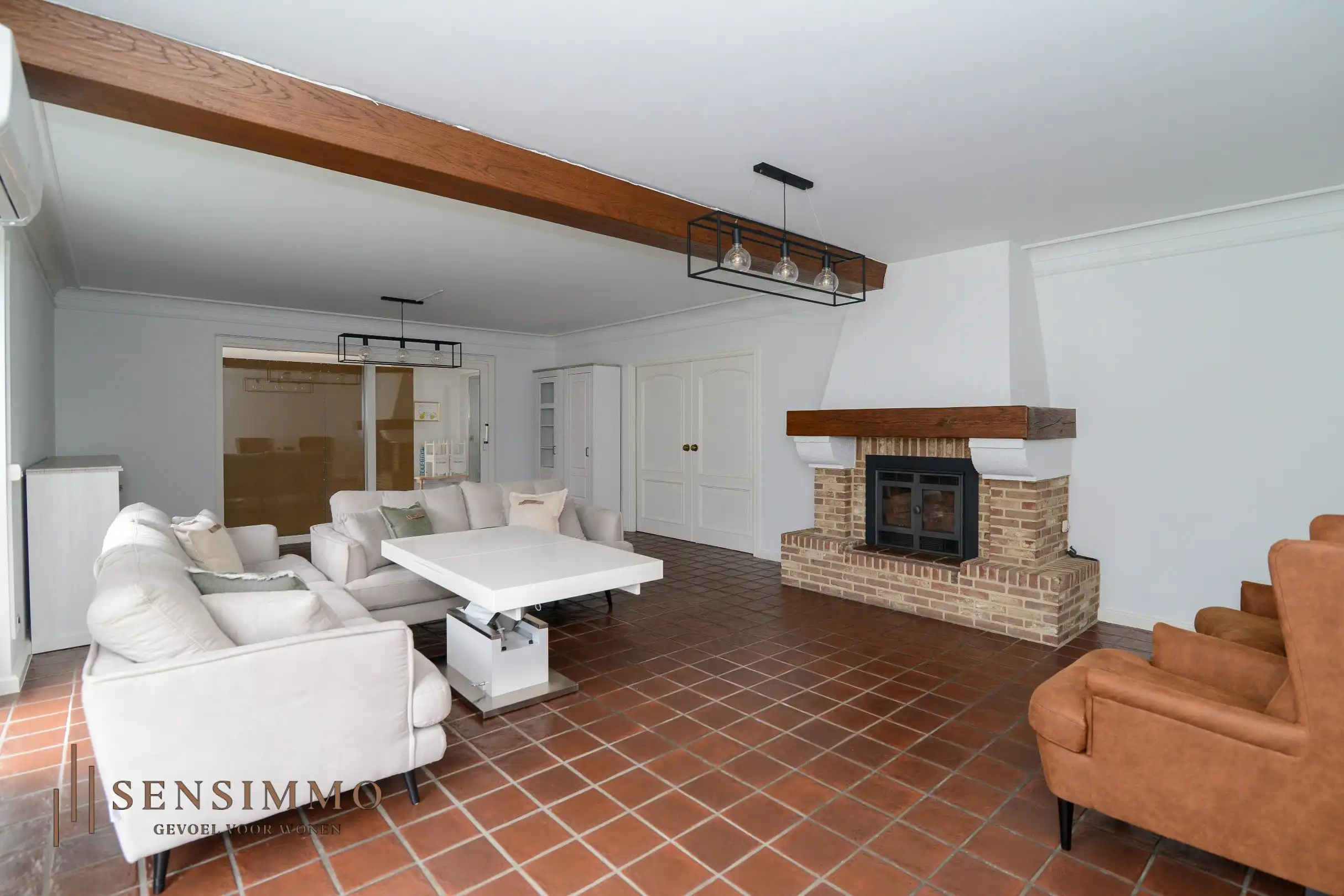 Ruime en energiezuinige woning met 4 slaapkamers op mooi perceel van 8a foto 5