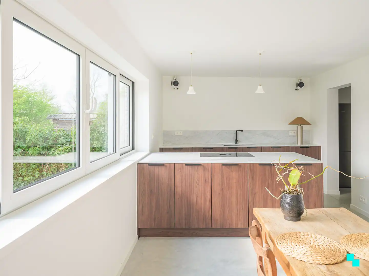 Recent gerenoveerde woning in Valleigebied foto 14