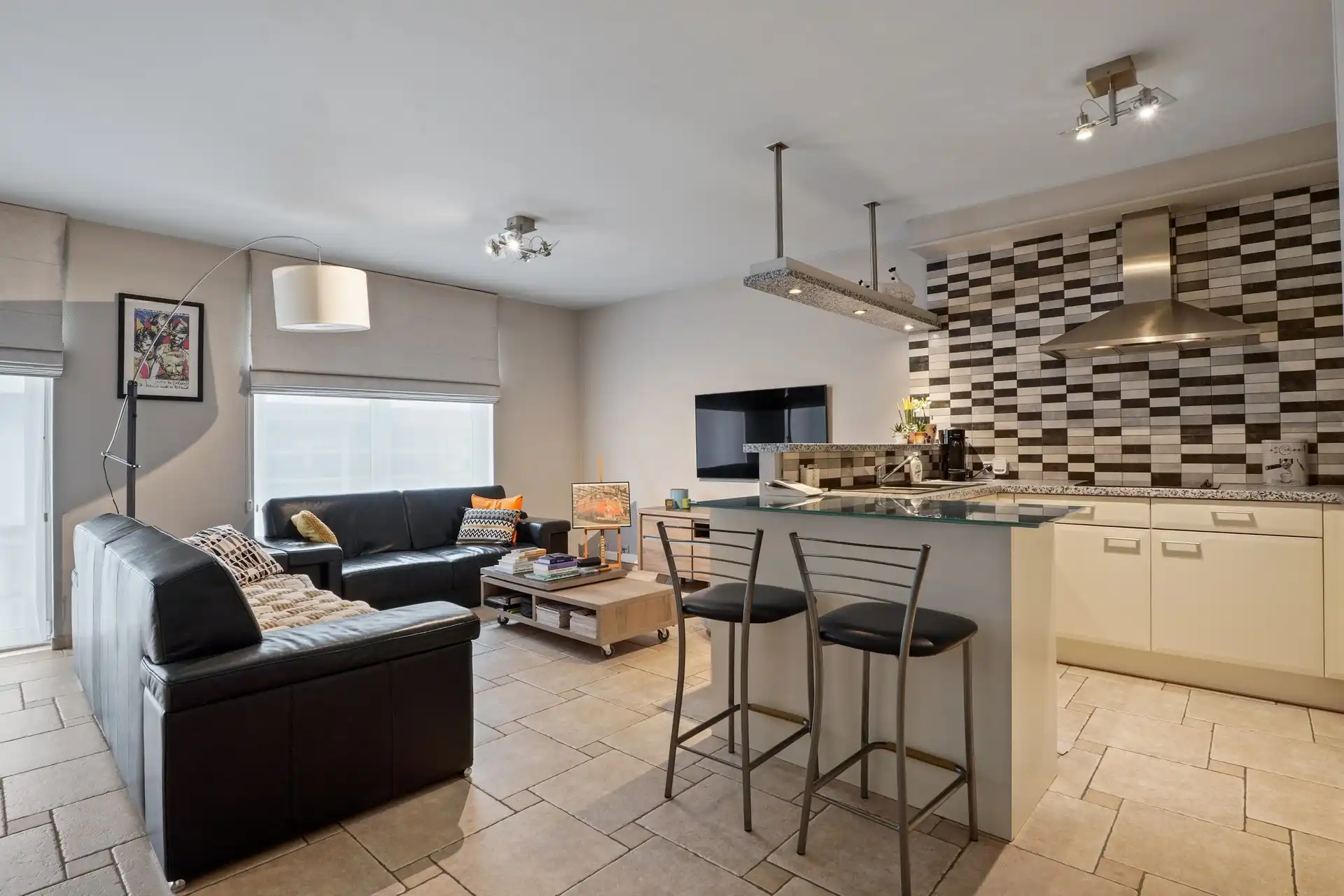 Ruim gelijkvloers appartement met 2 slaapkamers, terras en staanplaats te Berlare foto 4