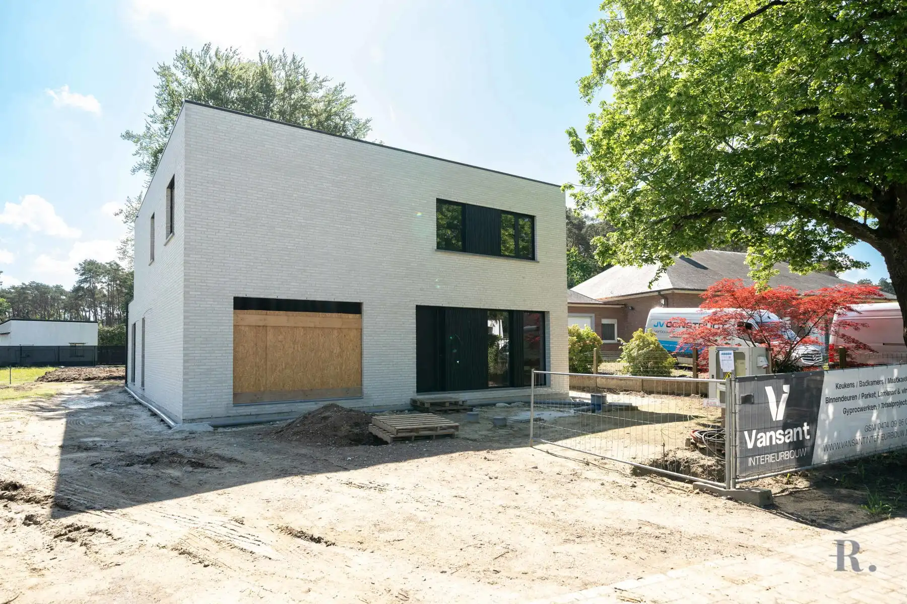 Hedendaagse lichtrijke nieuwbouwwoning met mogelijkheden foto 3