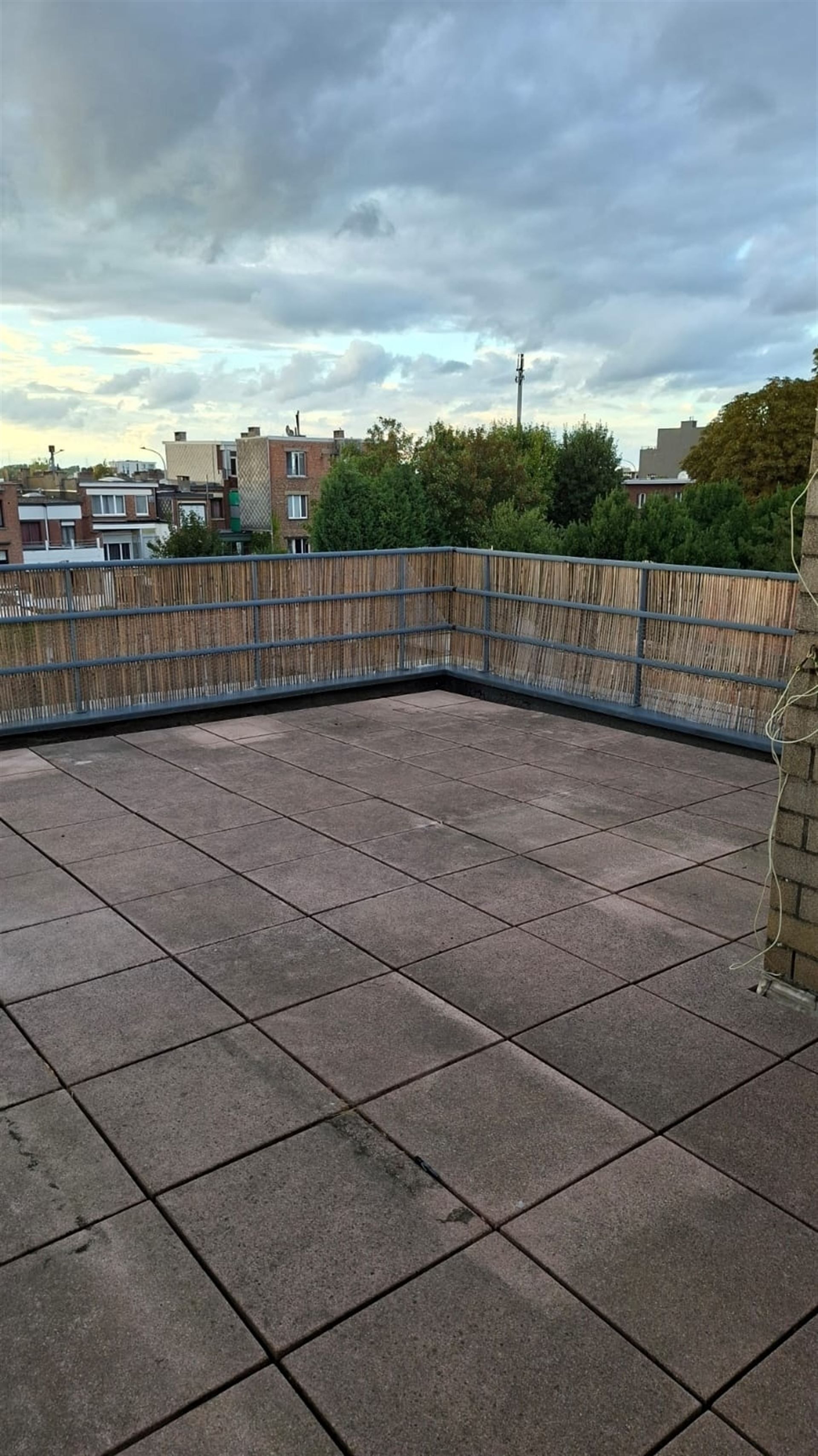 Gezellig appartement met ruim terras in centrum Boom! foto {{pictureIndex}}