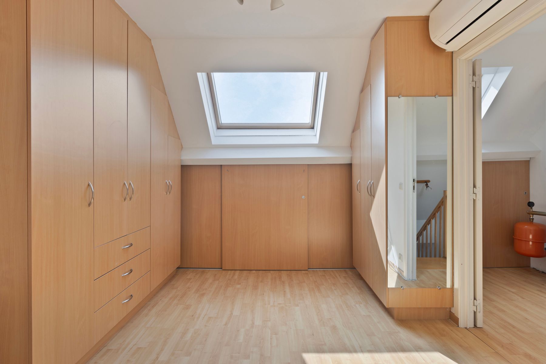 Instapklare woning met zonnige tuin in een rustige buurt! foto 14