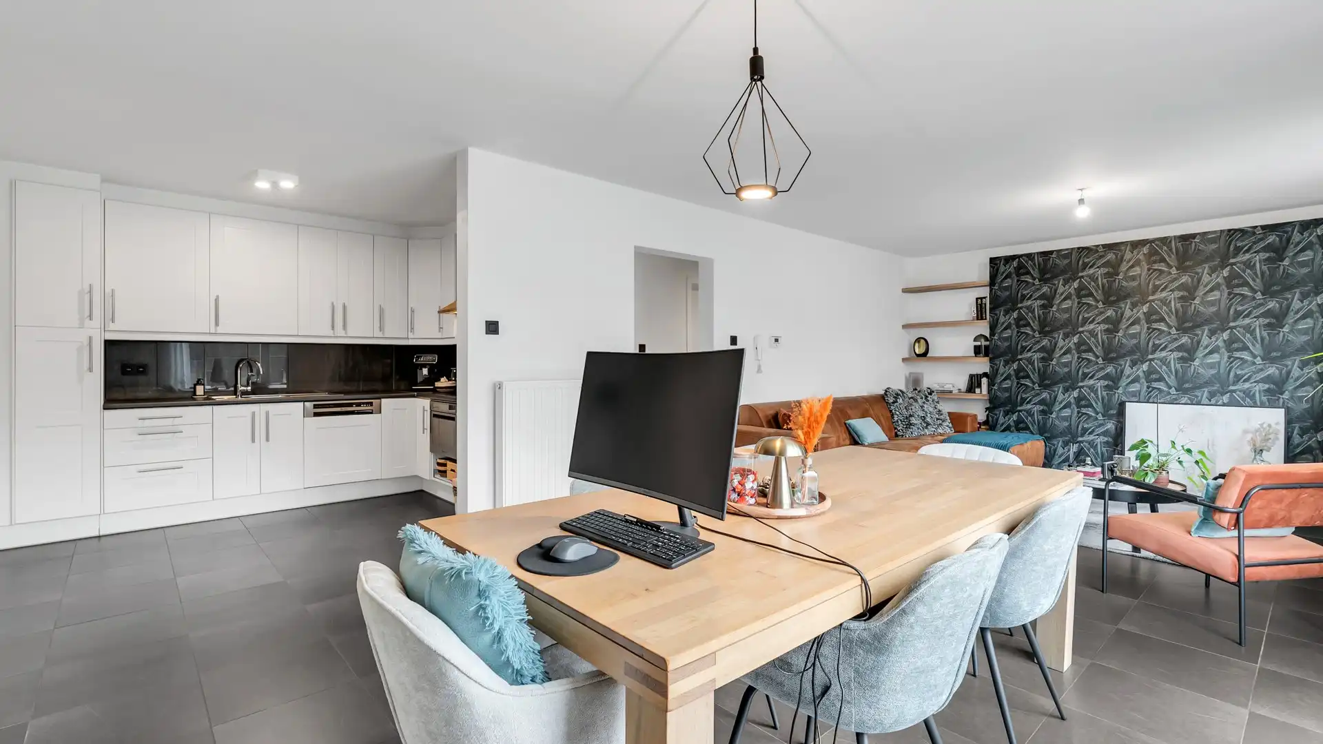 Instapklaar gelijkvloers appartement met 2 slaapkamers en tuin foto 12