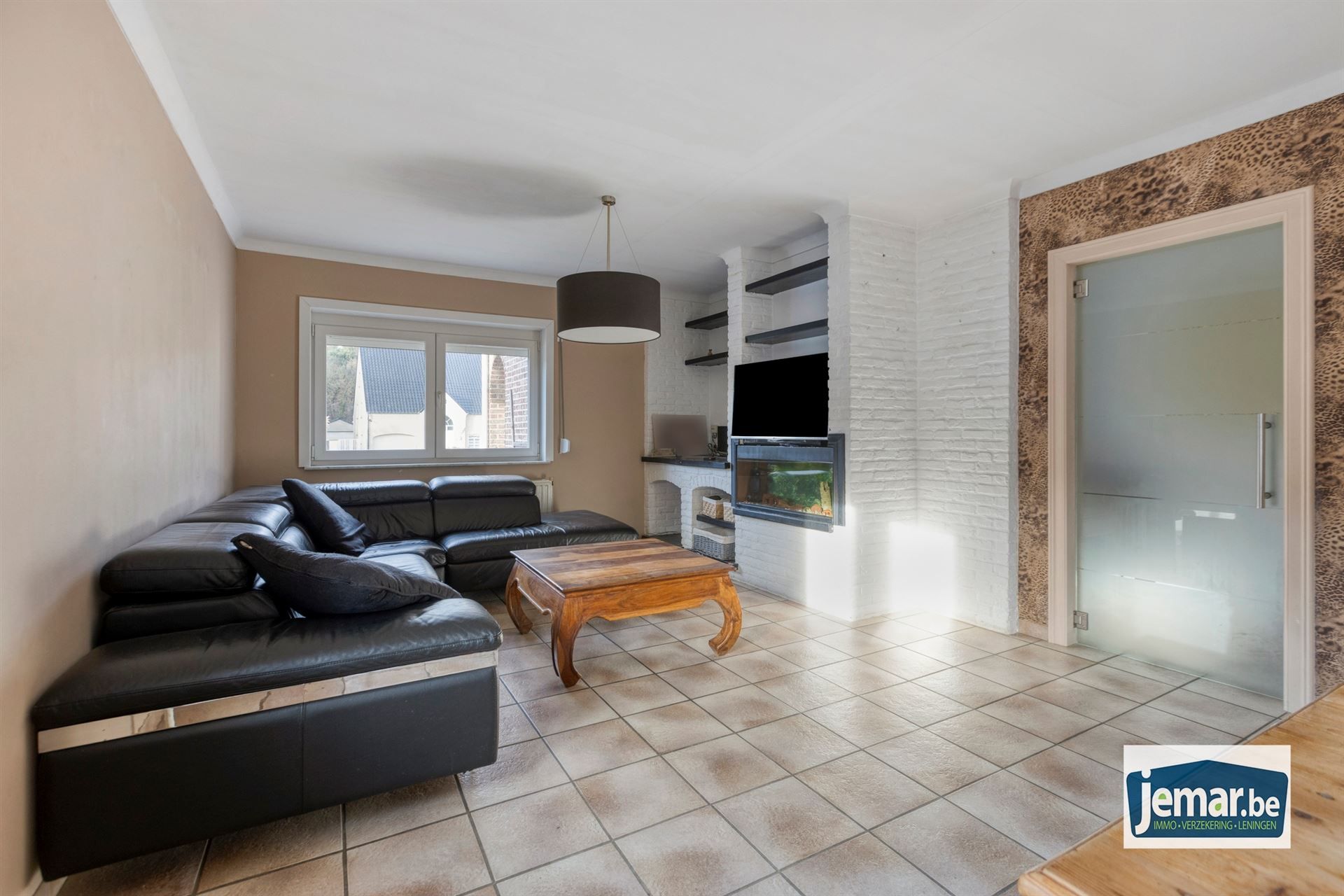 Vrijstaande bungalow woning met 3 slaapkamers en inpandige garage  foto 7