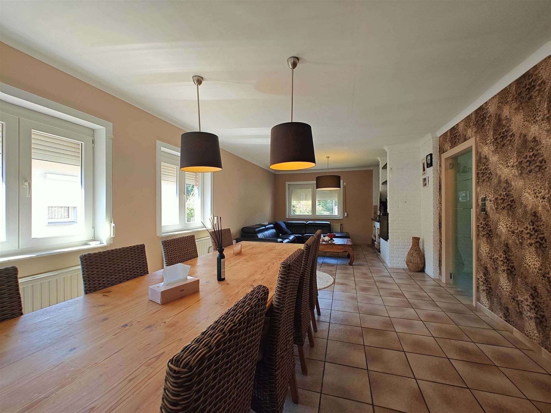 Vrijstaande bungalow woning met 3 slaapkamers en inpandige garage  foto 7