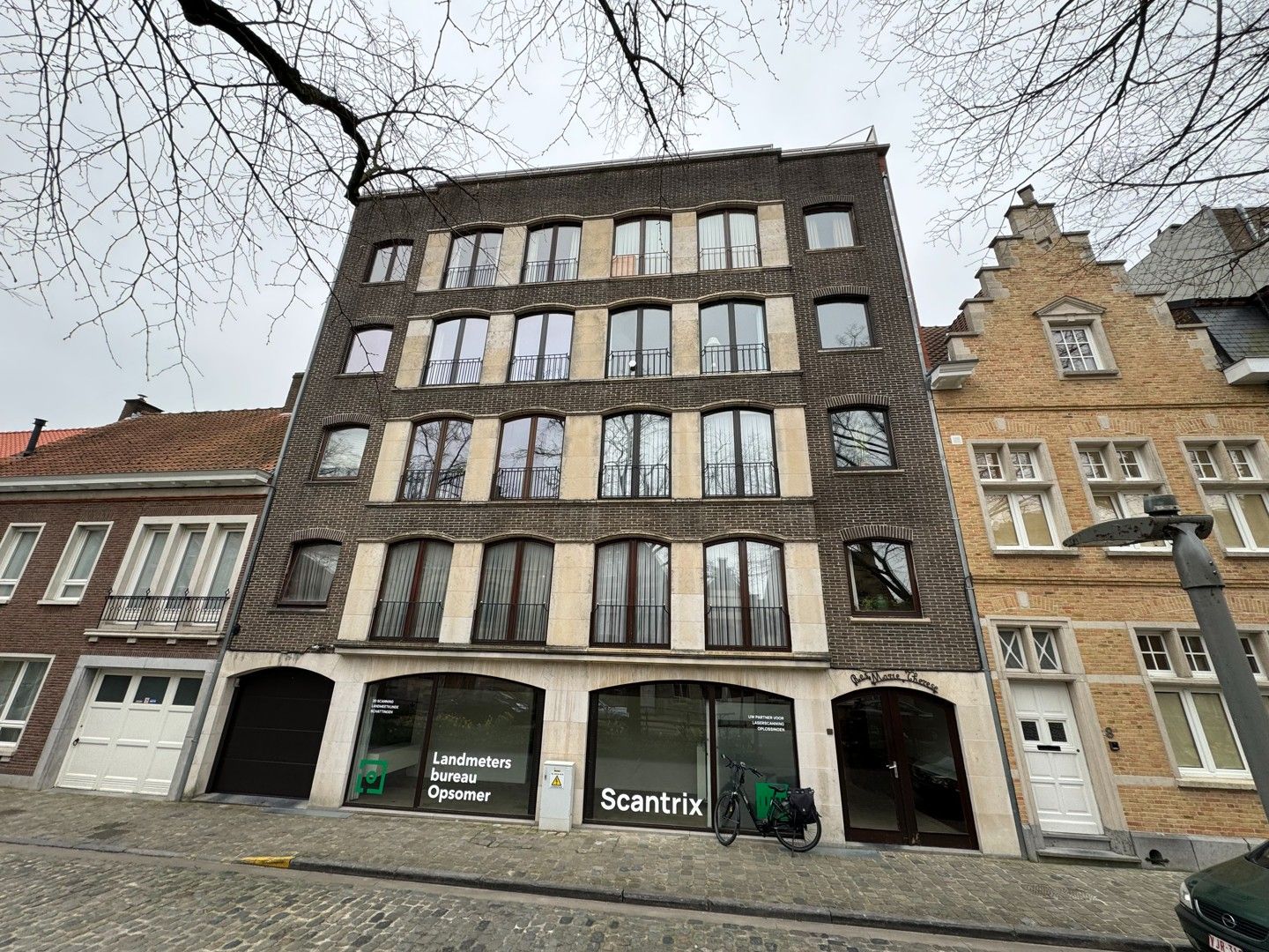 Appartement op zeer gunstige locatie! foto 1