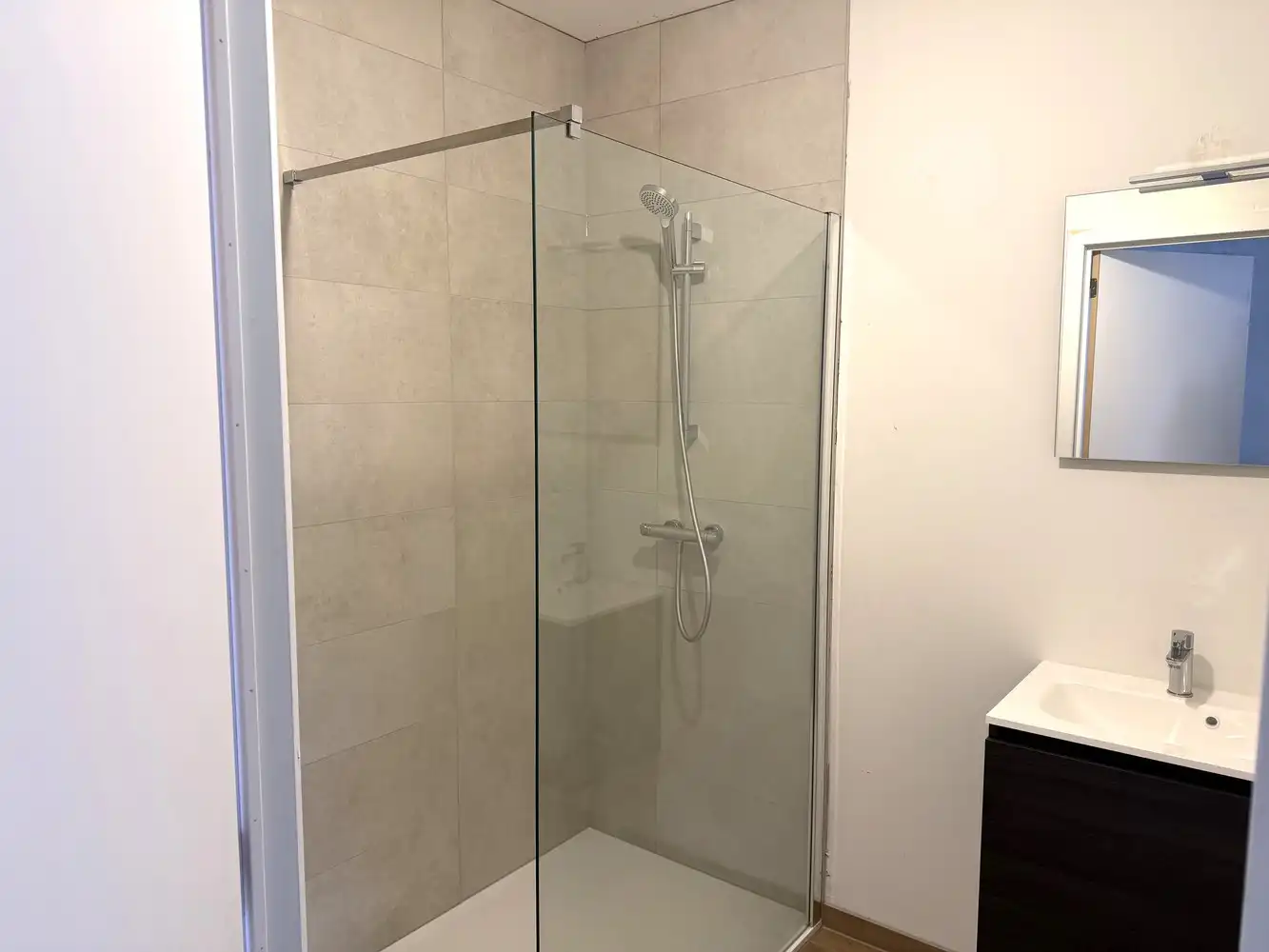 Prachtig gelijkvloers appartement met een gezellig terras en tuin in Lier! foto 8