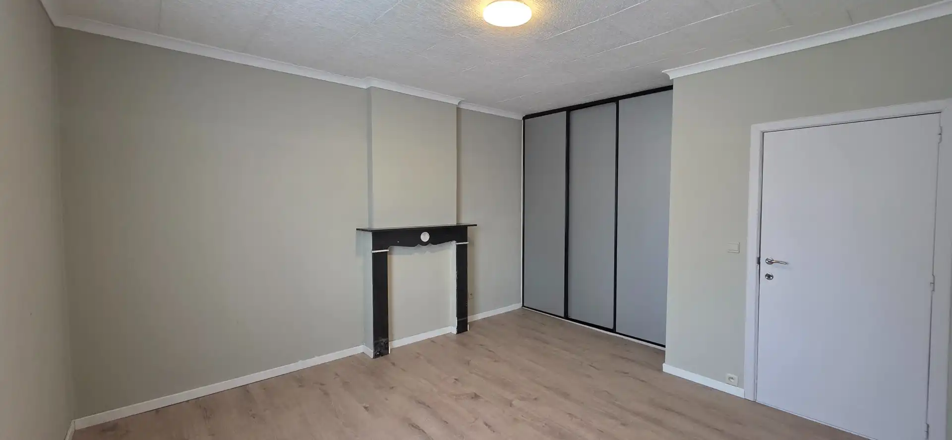 Gunstig gelegen goed onderhouden hoevewoning foto 19