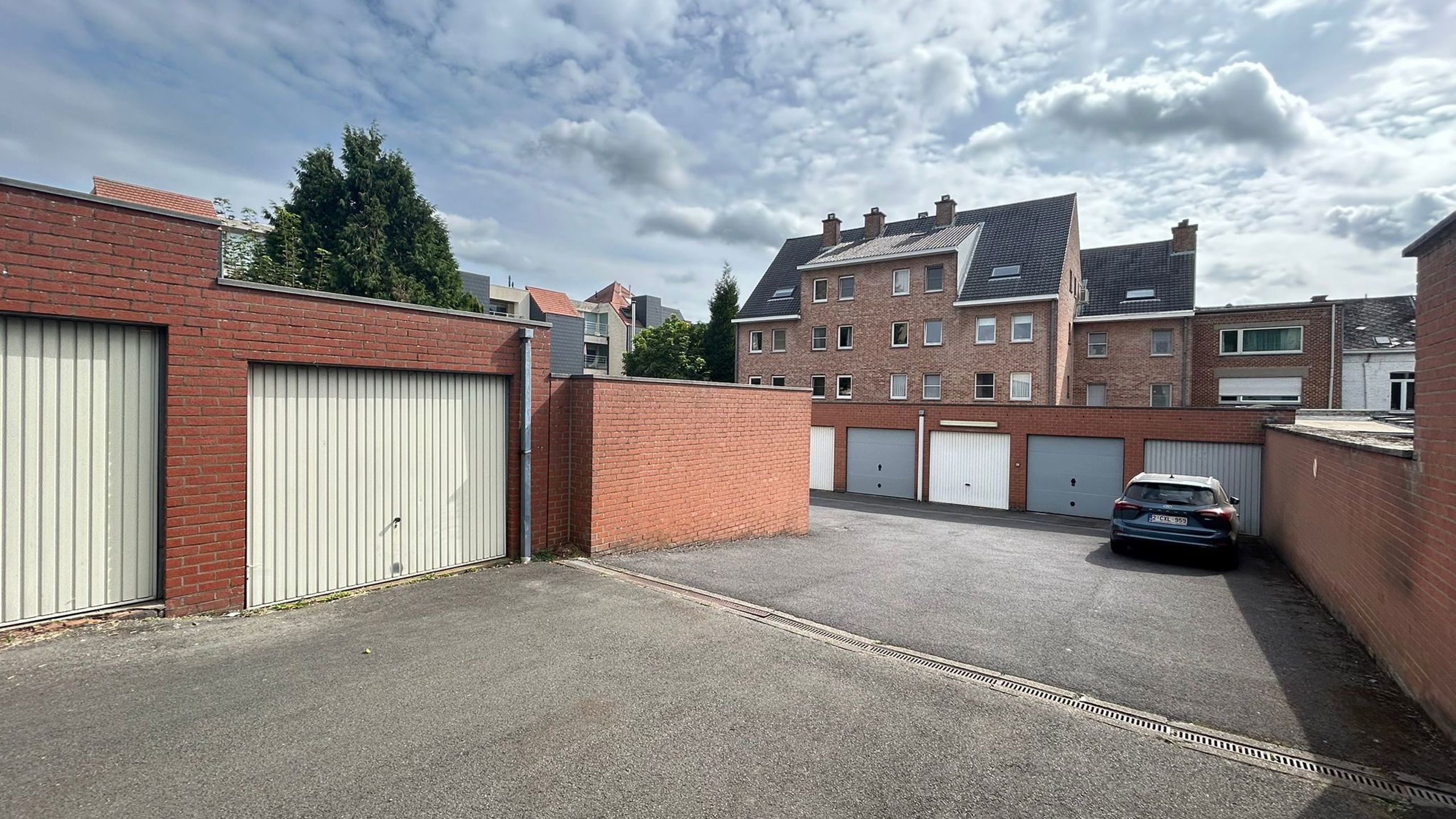Goed gelegen garagebox nabij centrum foto 3
